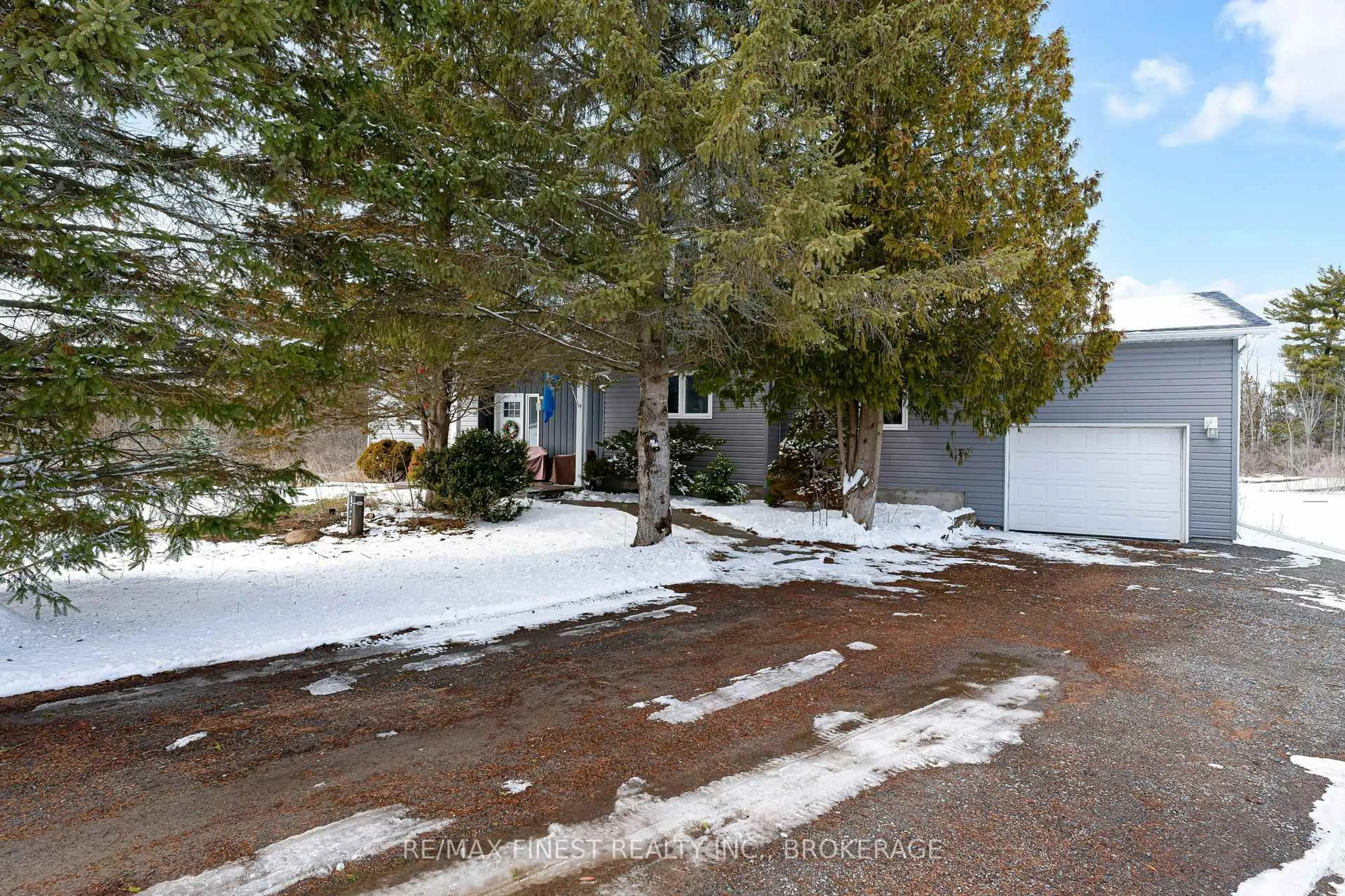 A pic from outside/outdoor area/front of a property/back of a property/a pic from drone, street for 463 Mud Lake Rd, Bissett Creek Ontario K0H 2H0
