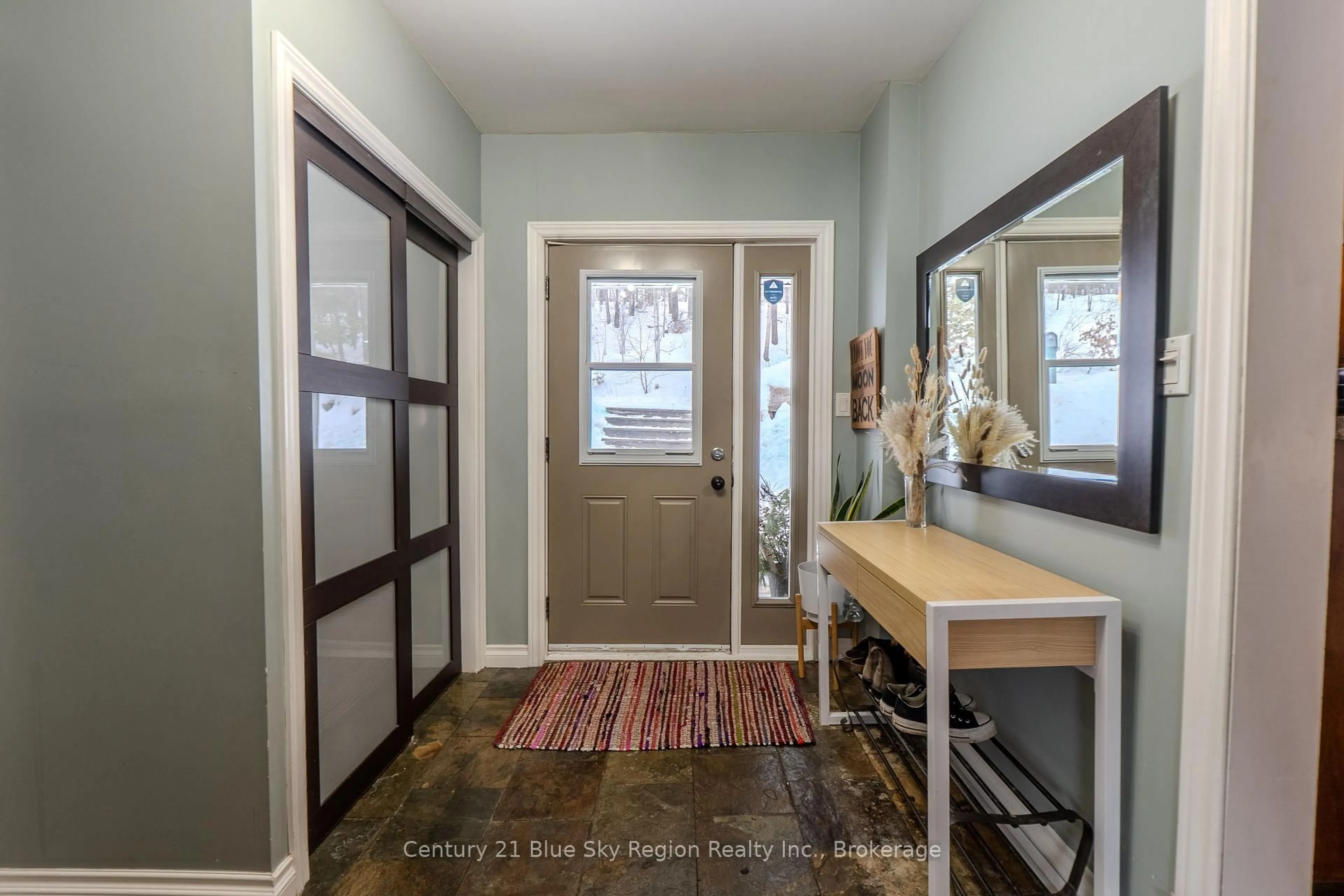 Indoor entryway for 355 Anita Ave, North Bay Ontario P1C 0A8