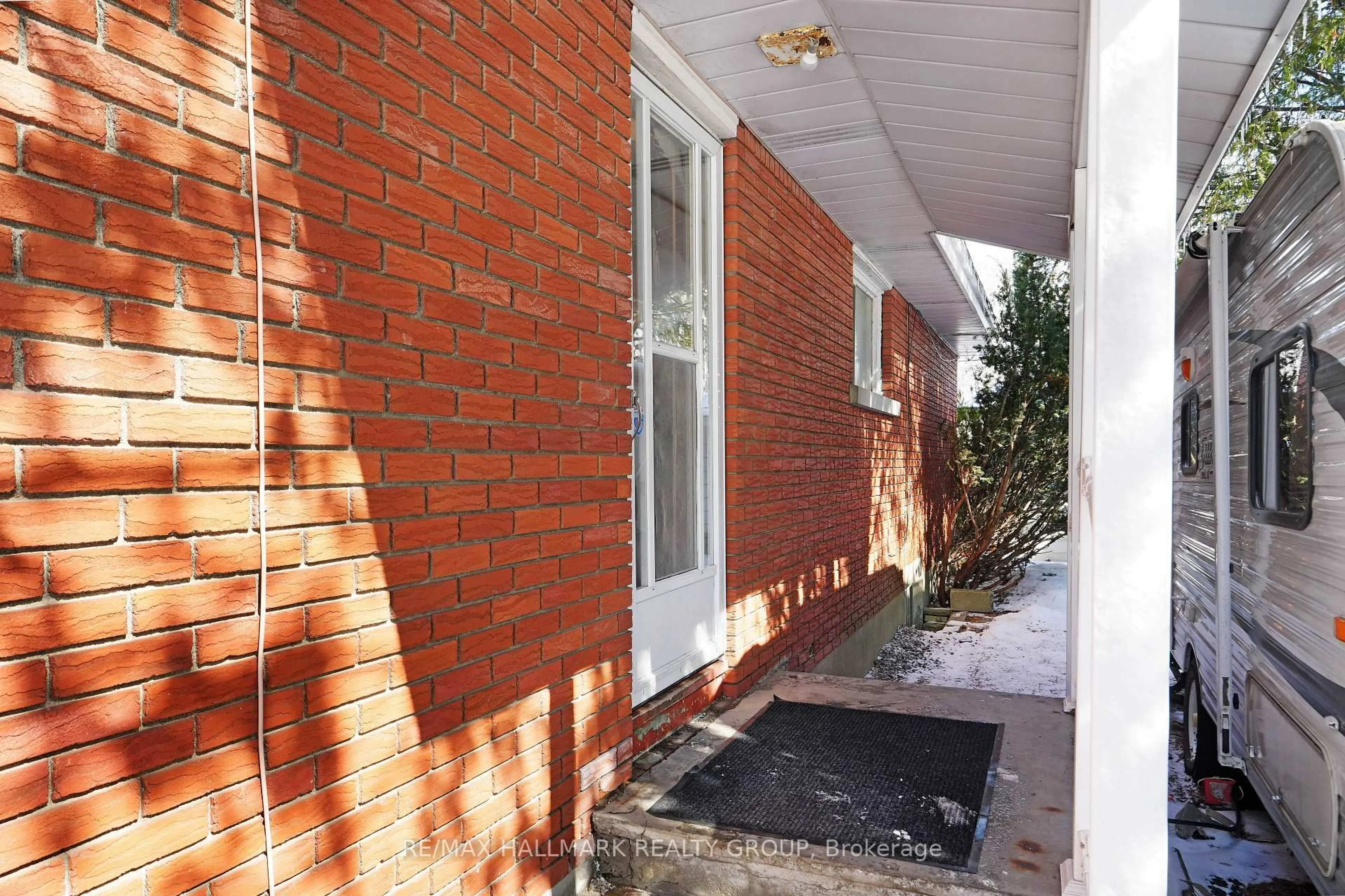 Unknown for 1289 Evans Blvd, Ottawa Ontario K1H 7T8