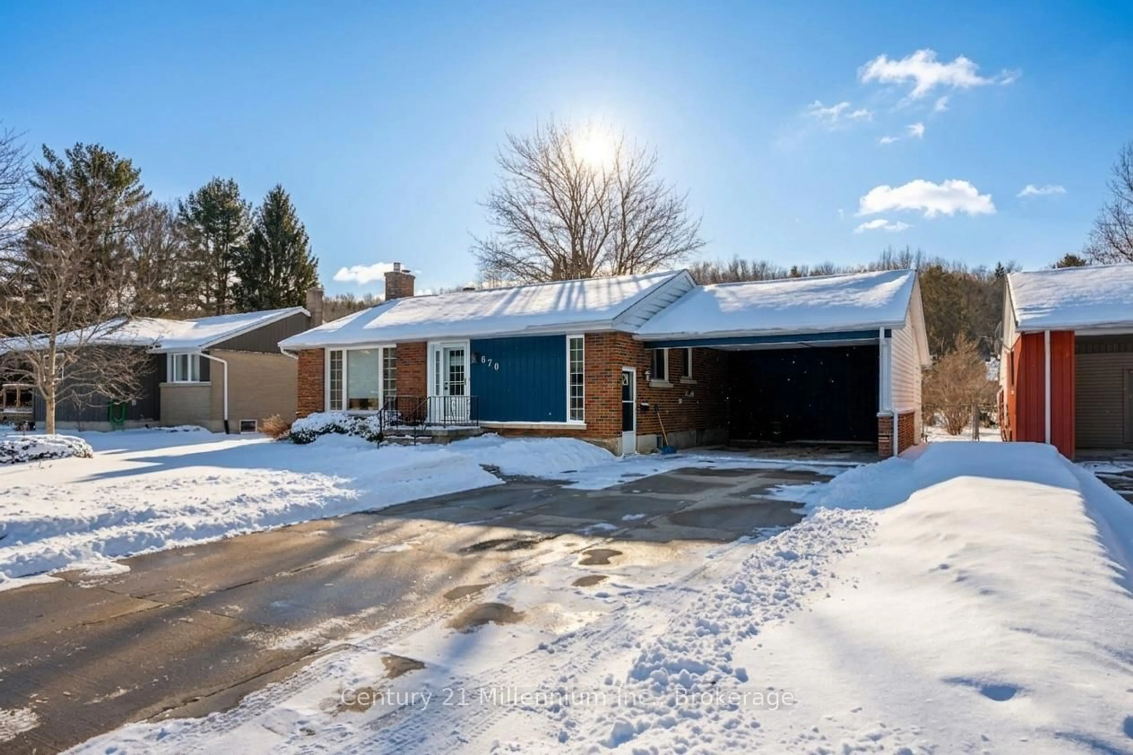 Unknown for 670 5th A Ave, Owen Sound Ontario N4K 5C9