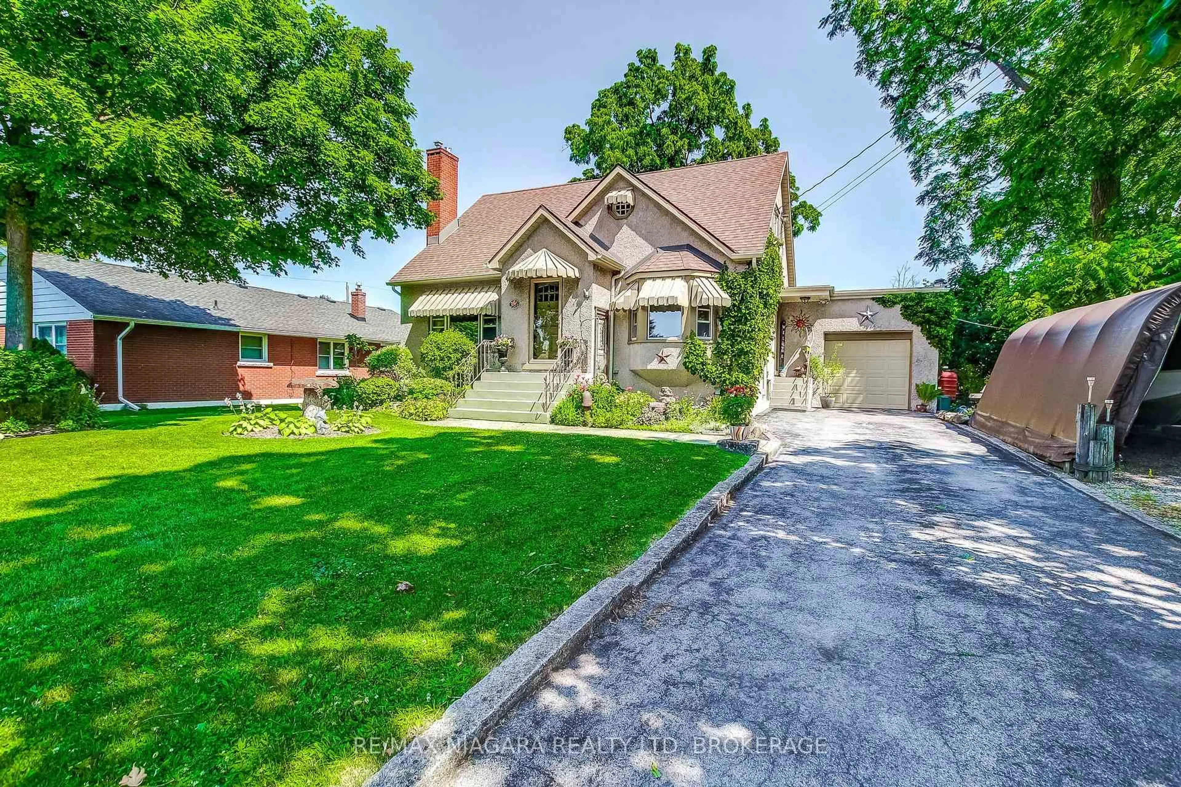 Home with brick exterior material, street for 101 Division St, Port Colborne Ontario L3K 3B5