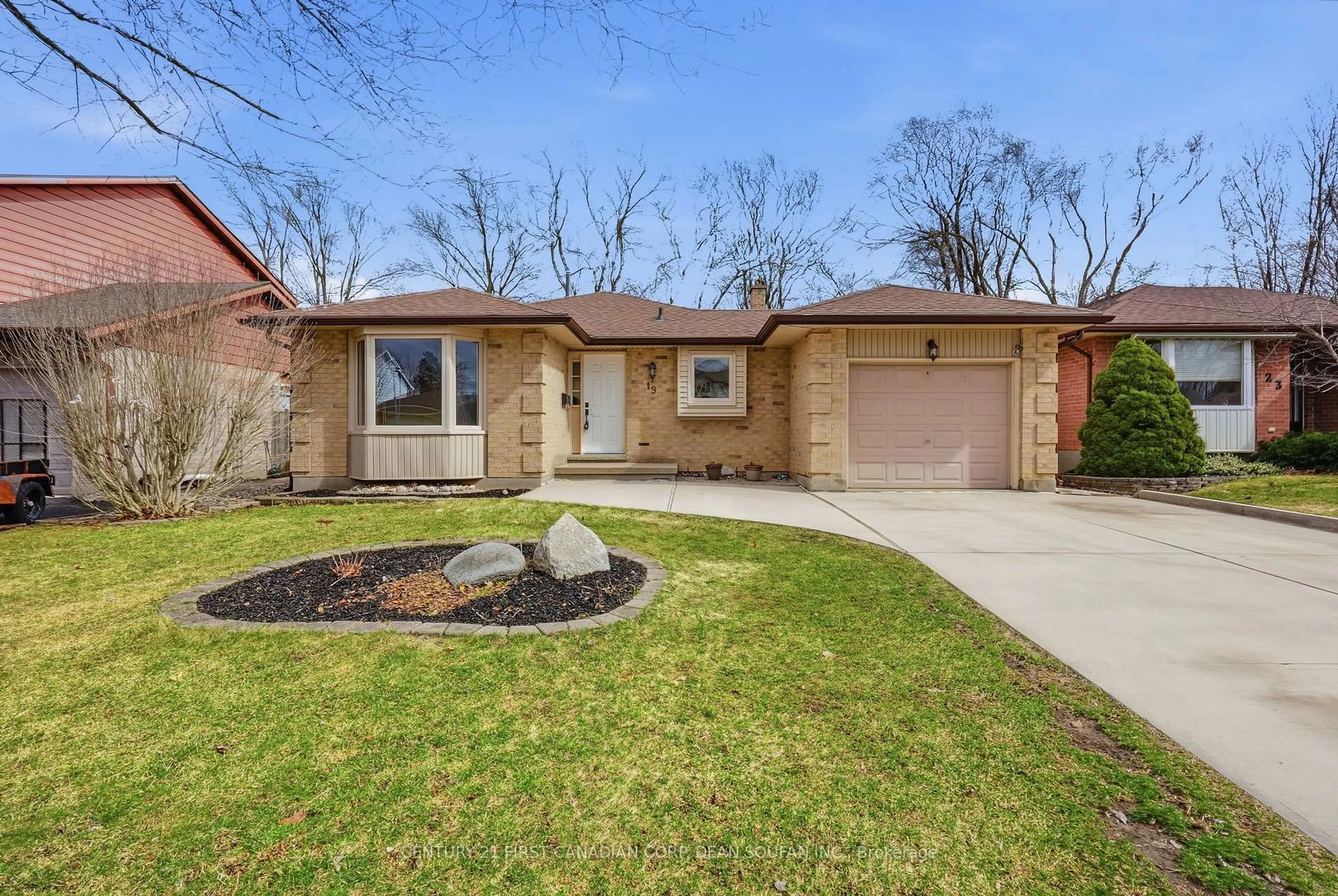 Home with brick exterior material, street for 19 Lynngate Grve, London South Ontario N6K 3S7