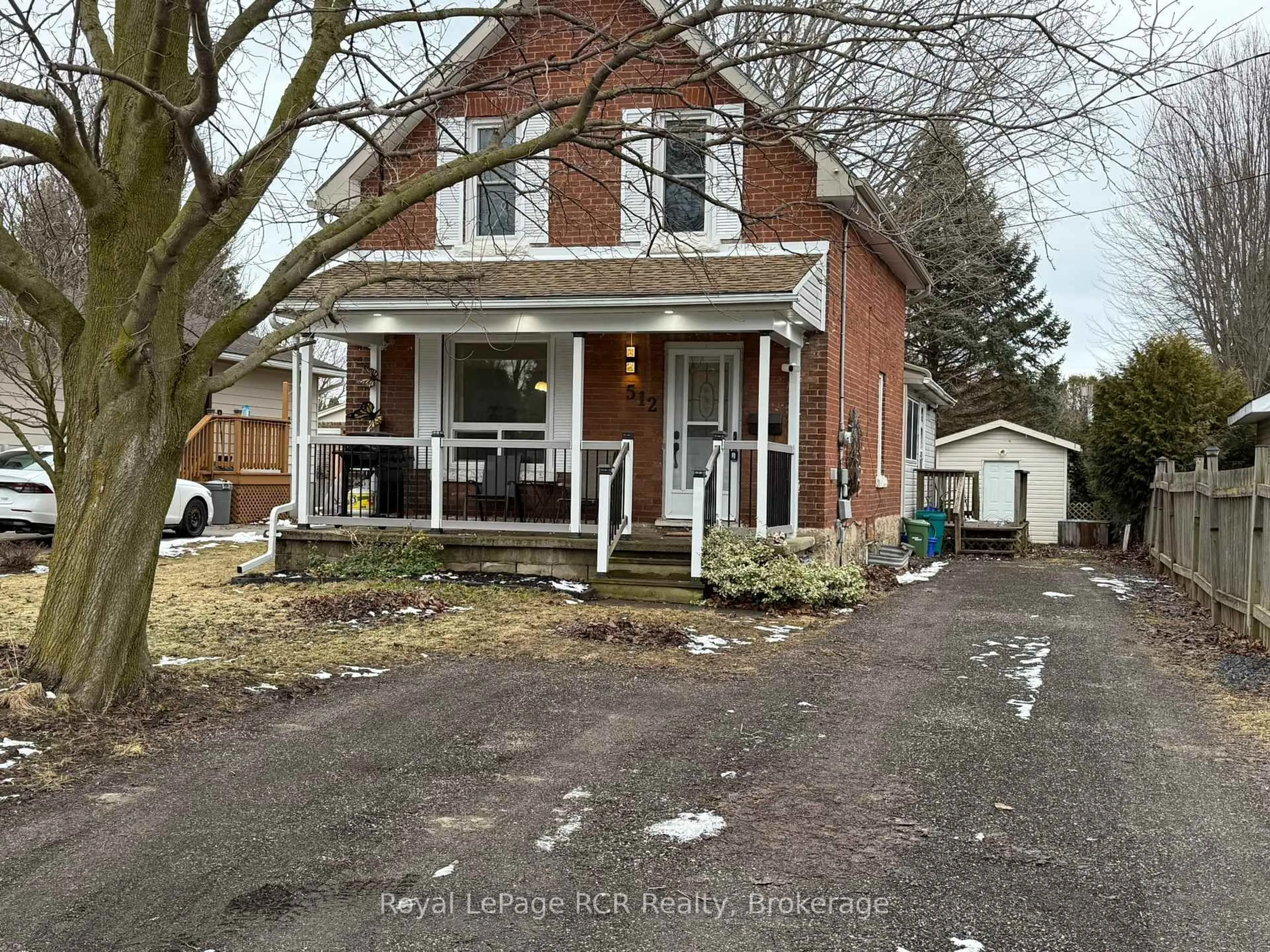 A pic from outside/outdoor area/front of a property/back of a property/a pic from drone, street for 512 18th St, Owen Sound Ontario N4K 2A7