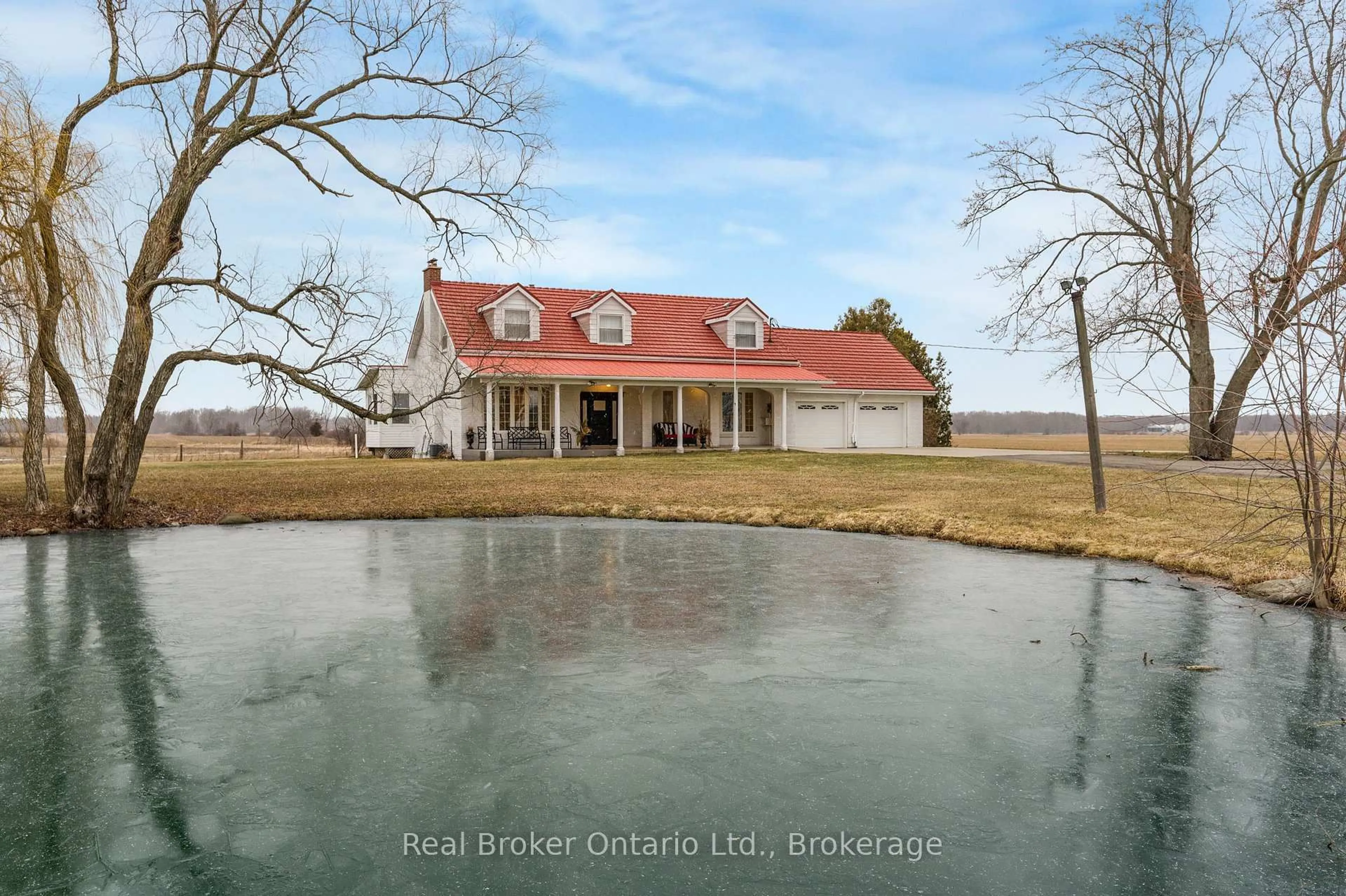 A pic from outside/outdoor area/front of a property/back of a property/a pic from drone, water/lake/river/ocean view for 501 Concession 2 Rd, Haldimand Ontario N0A 1C0