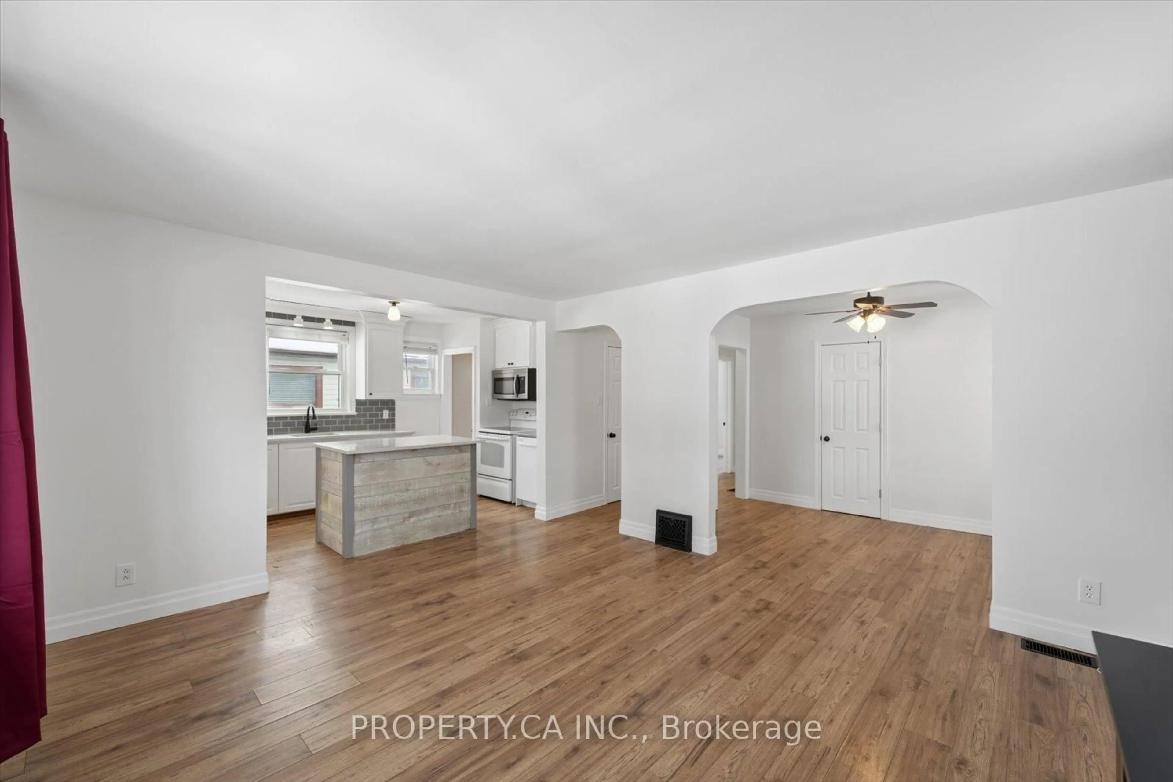 Open concept kitchen, unknown for 606 St Catherine St, Peterborough Ontario K9J 4Z5