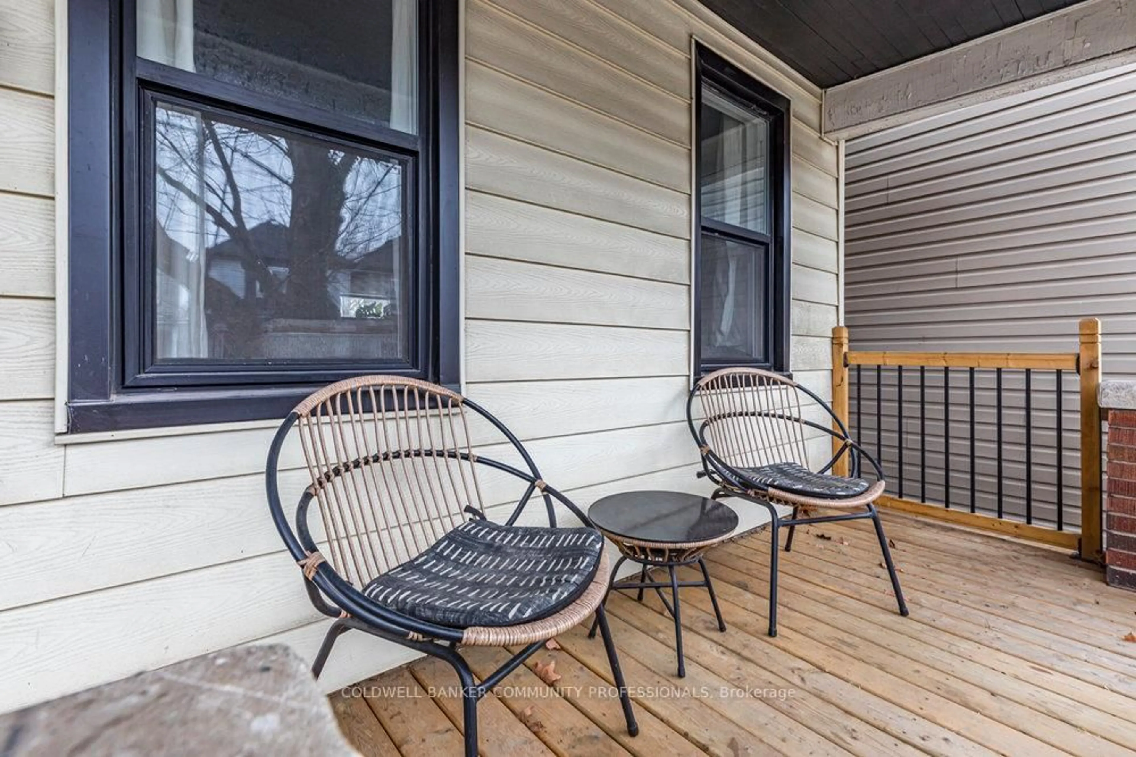 Patio, street for 28 Picton St, Hamilton Ontario L8L 1E2