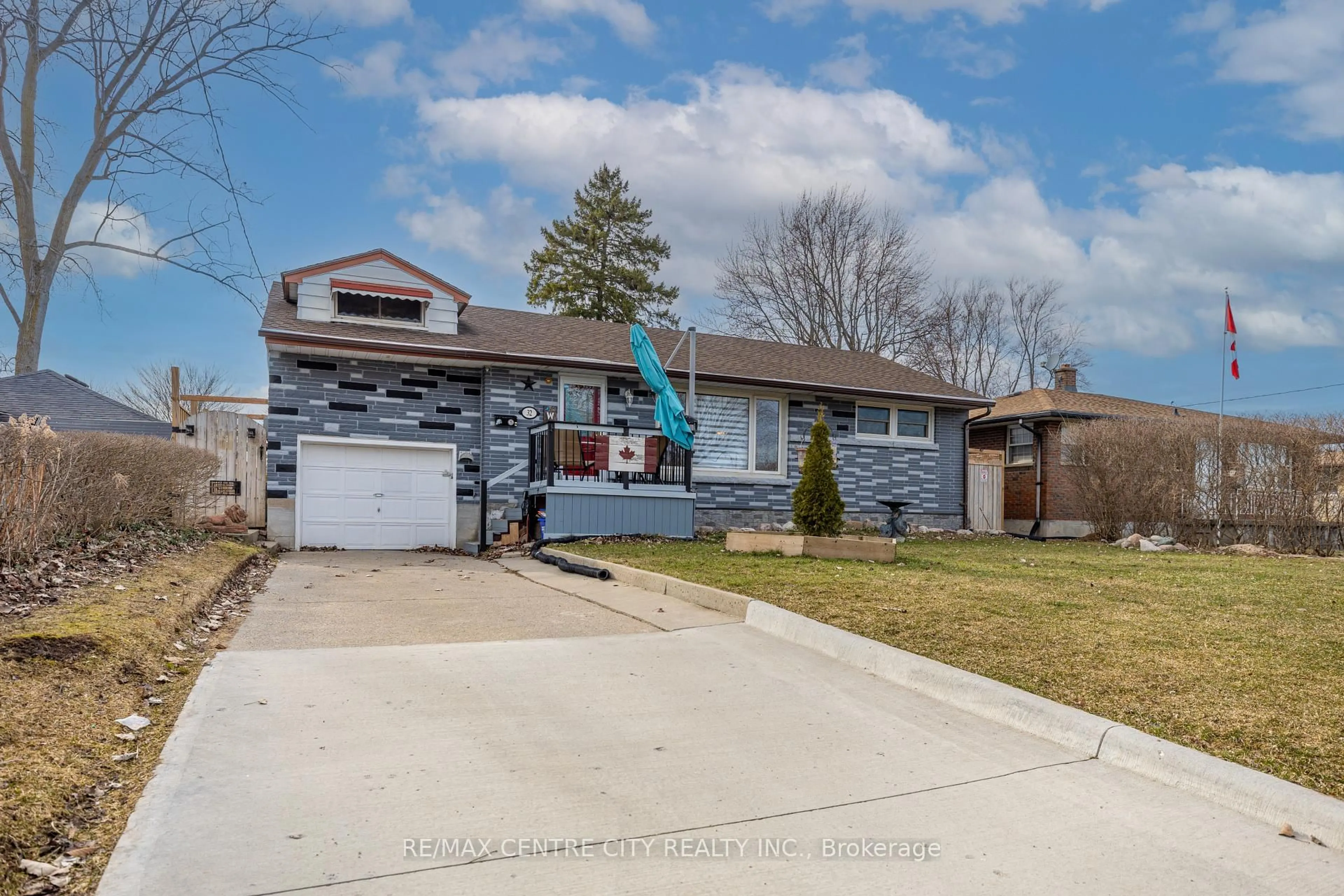 Unknown for 32 Coyne St, St. Thomas Ontario N5R 4K8