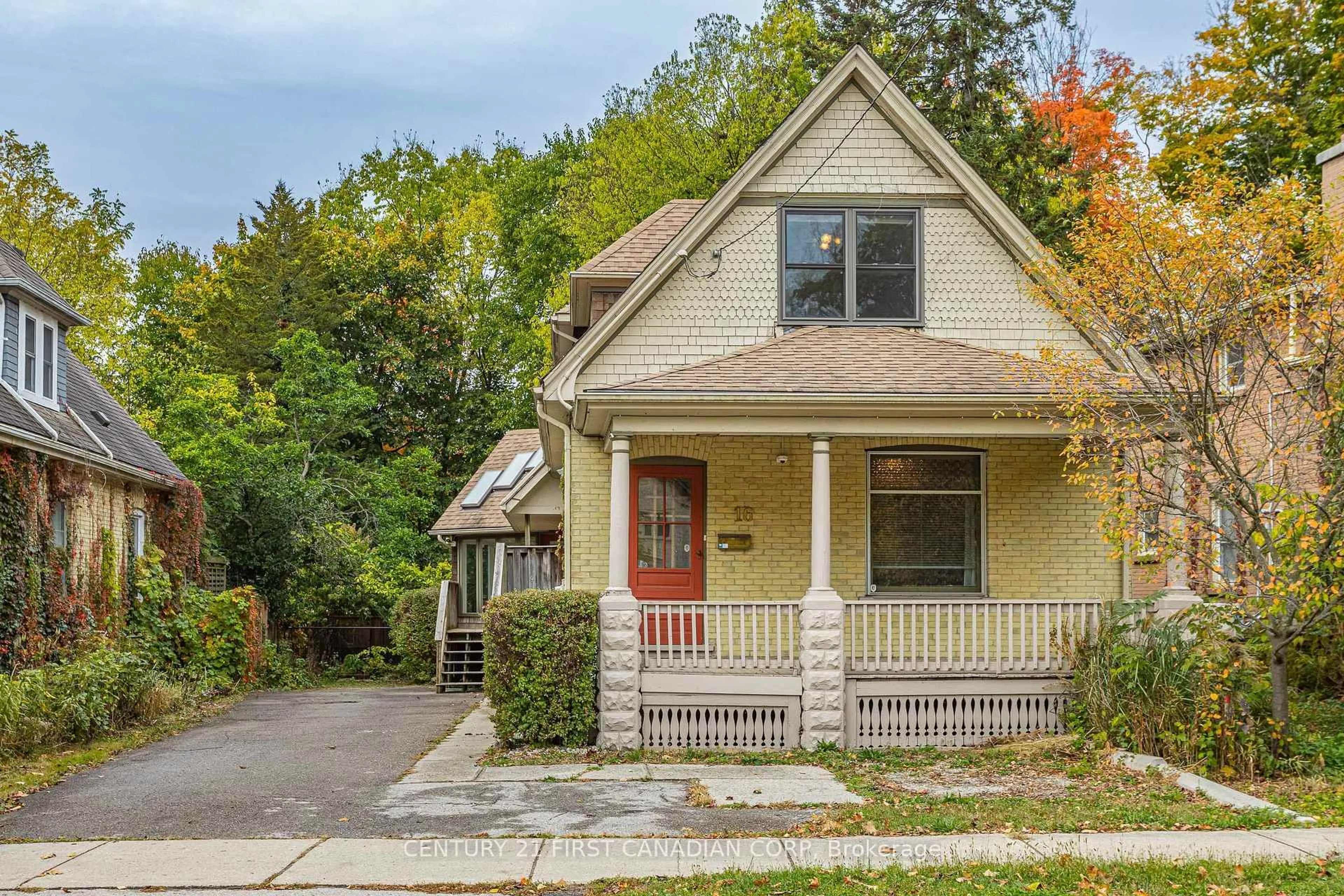 Home with vinyl exterior material, street for 16 Woodward Ave, London North Ontario N6H 2G7