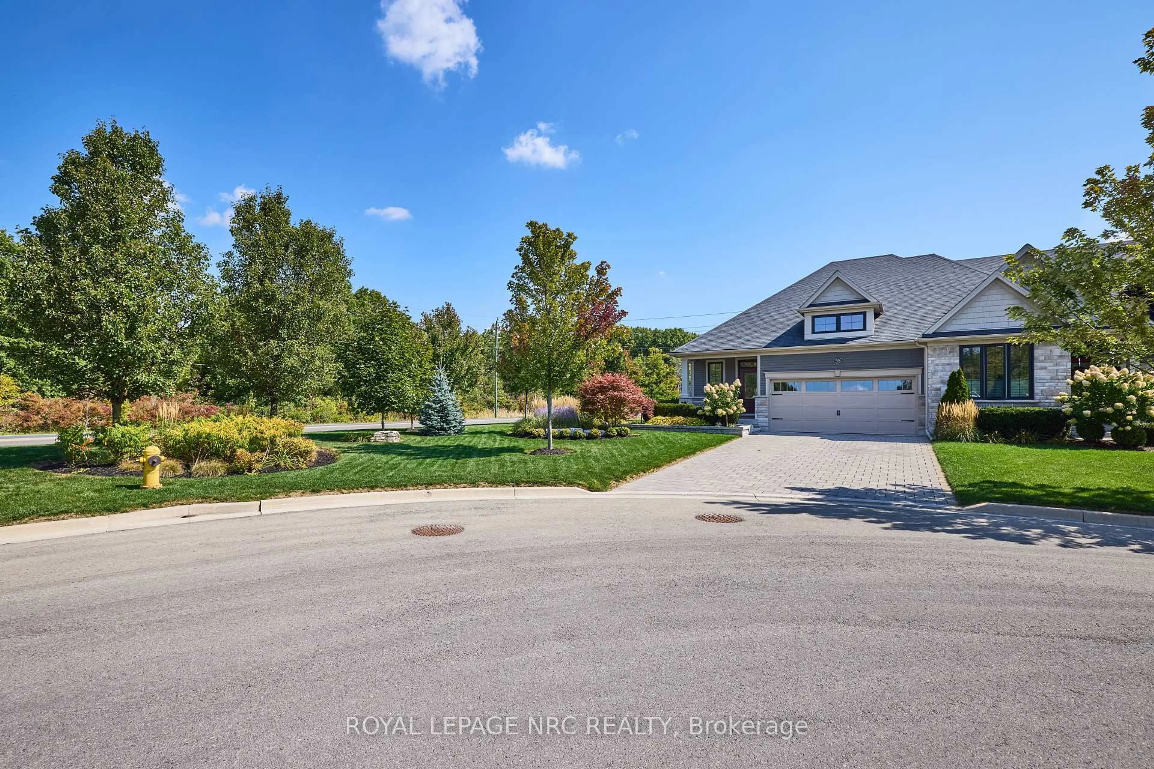 A pic from outside/outdoor area/front of a property/back of a property/a pic from drone, water/lake/river/ocean view for 55 Andrew Lane, Thorold Ontario L2V 0E4