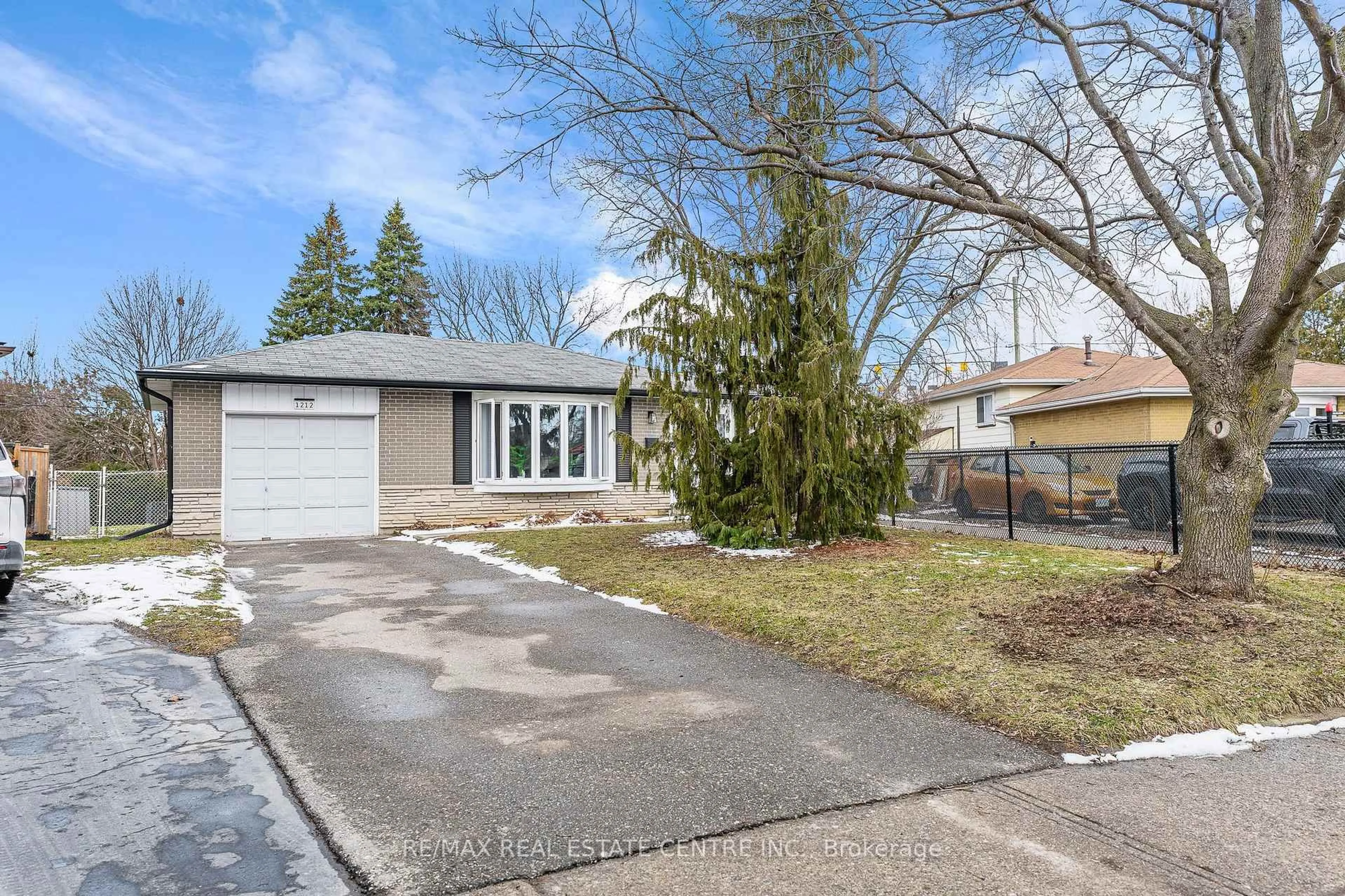 Unknown for 1212 Mary Ave, Cambridge Ontario N3H 4N7