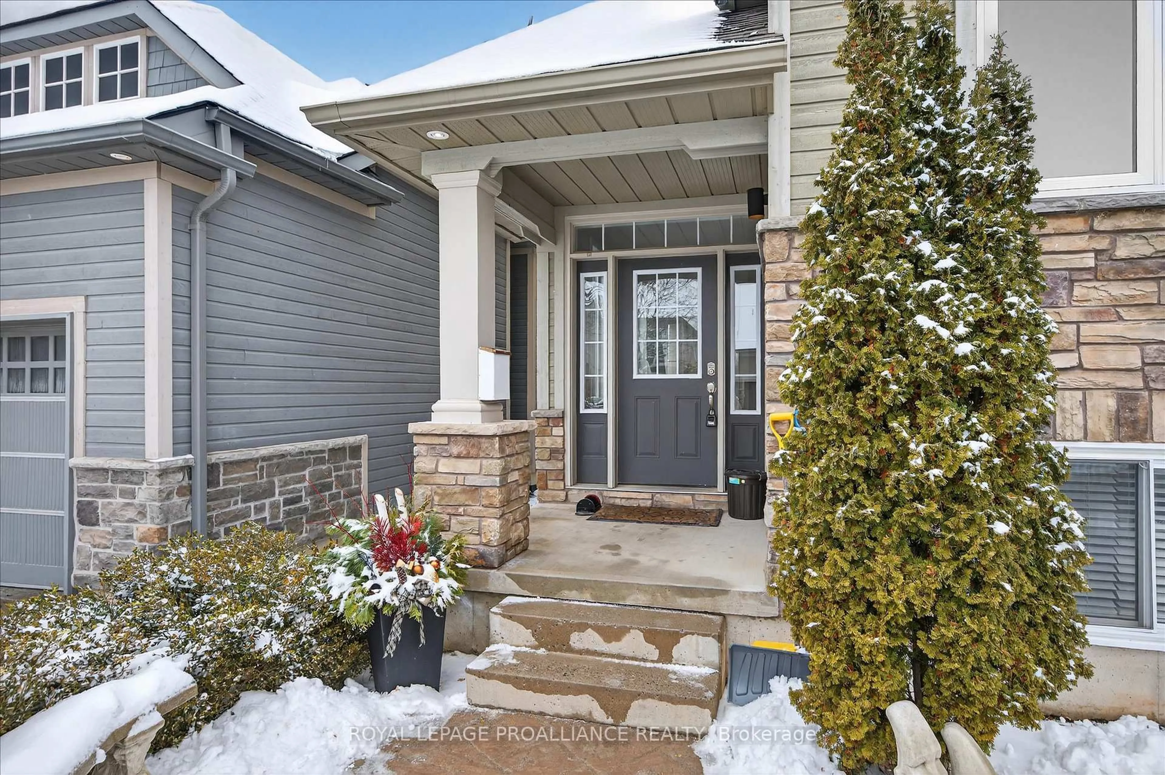 Indoor entryway for 50 Lockside Dr #18, Peterborough Ontario K9J 8T1