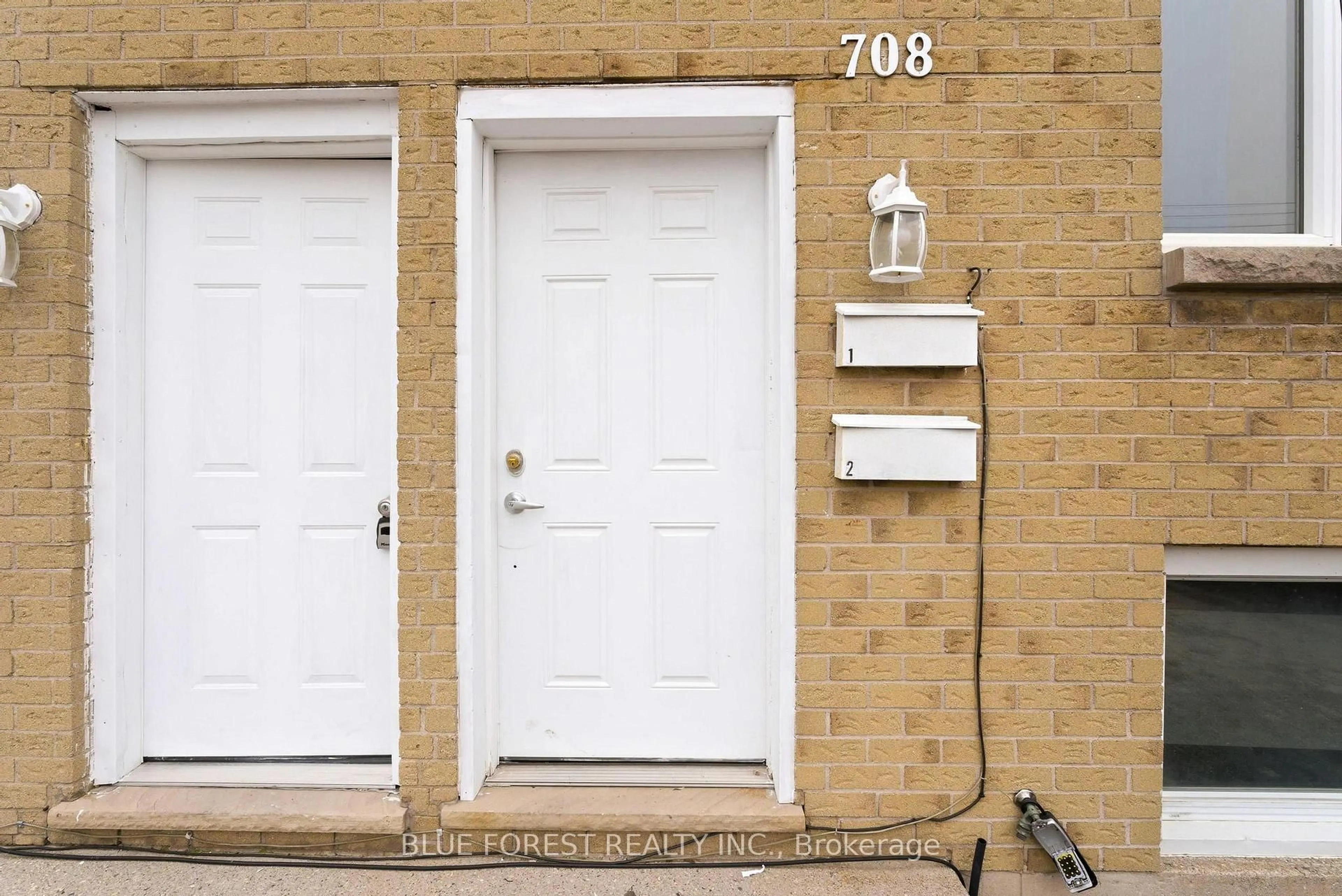 Unknown for 708 Oxford St, London East Ontario N5Y 3J6