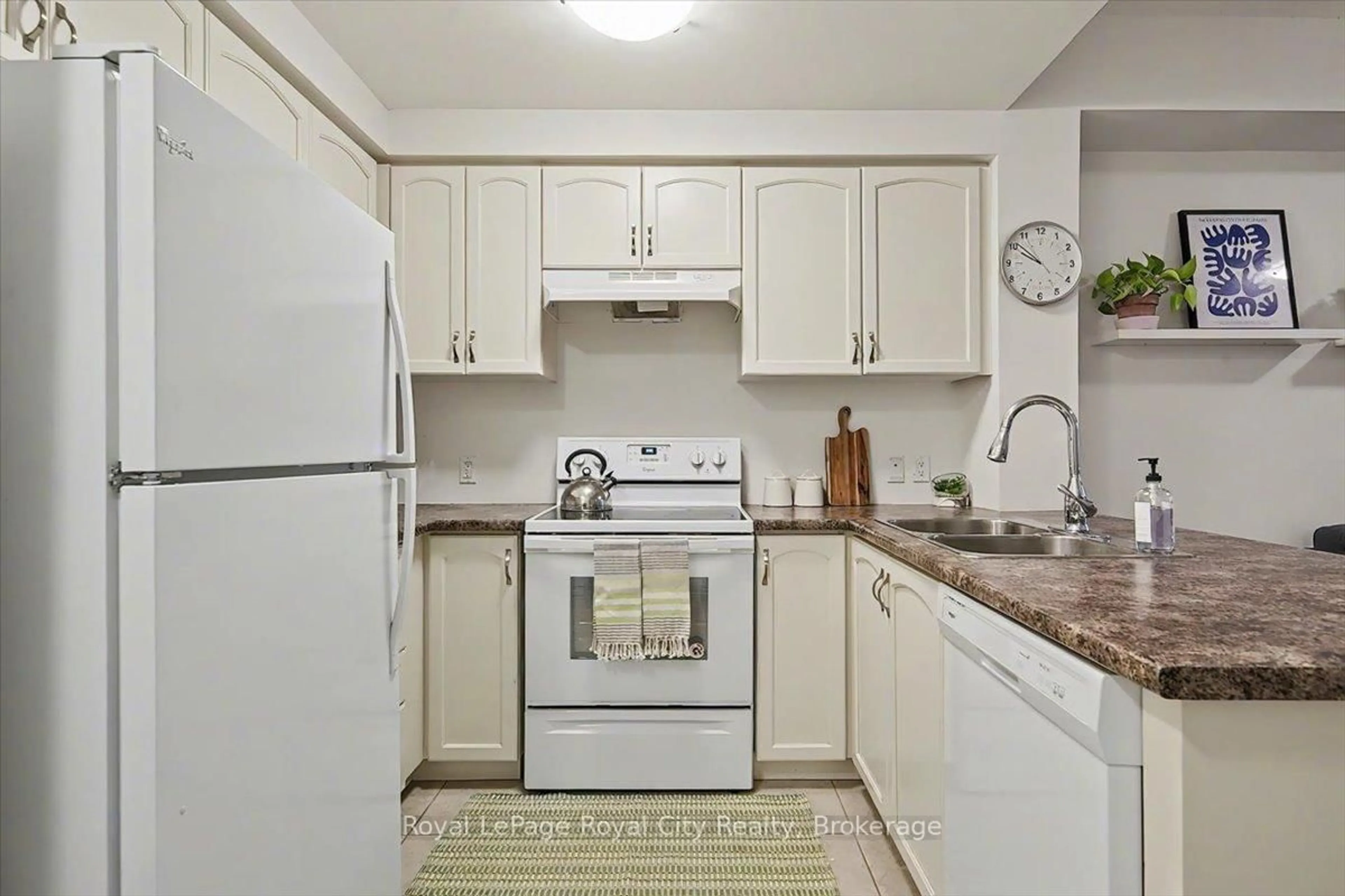 Standard kitchen, unknown for 1284 Gordon St #120, Guelph Ontario N1L 0M8