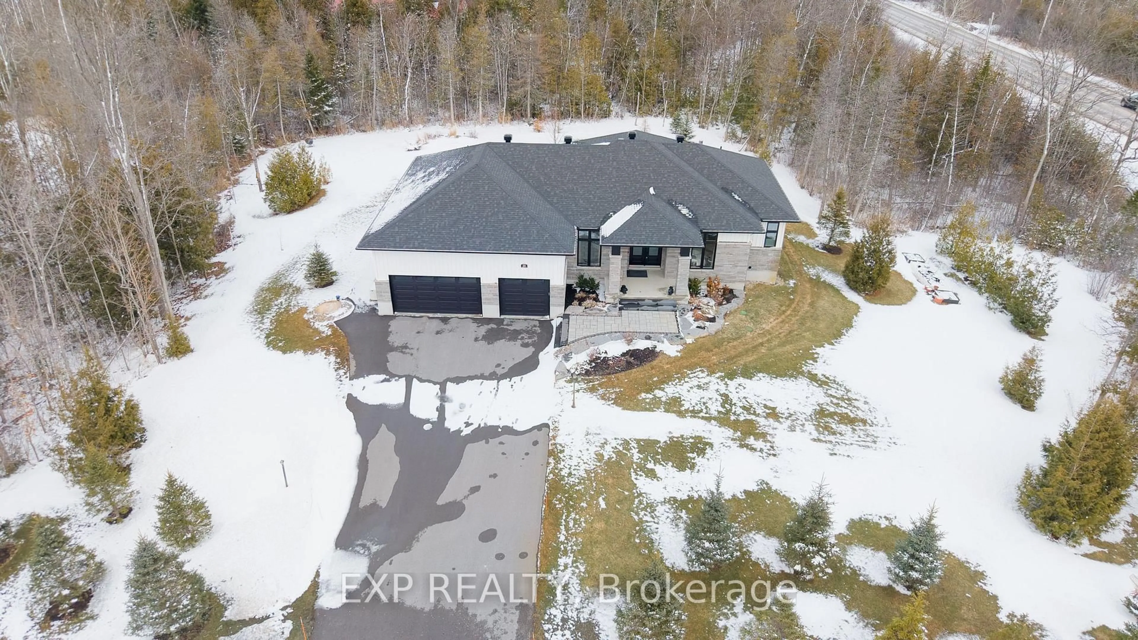 A pic from outside/outdoor area/front of a property/back of a property/a pic from drone, building for 121 Landians Way, Ashton Ontario K0A 1B0