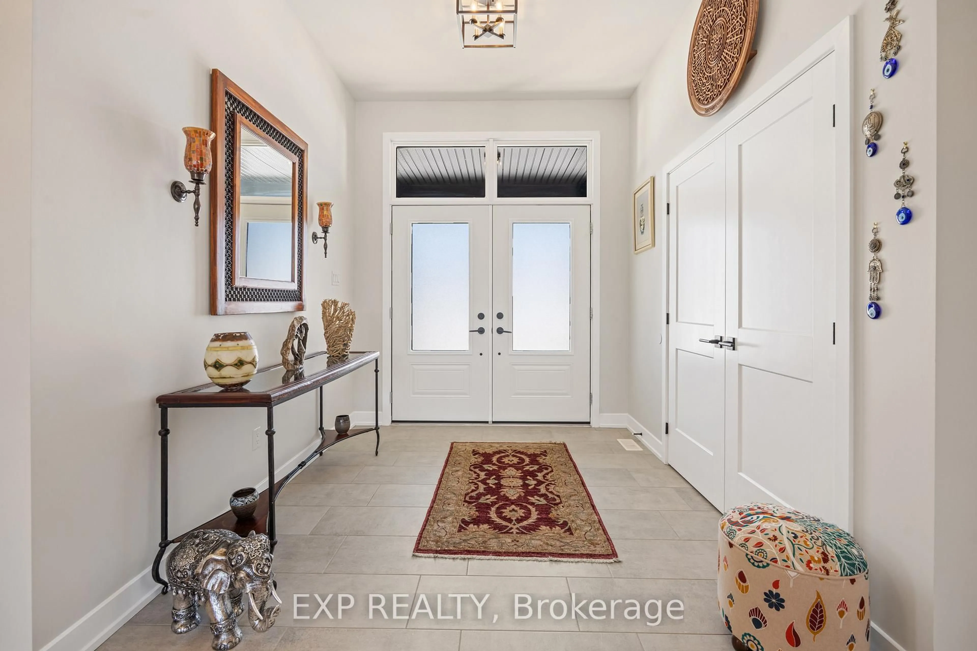 Indoor entryway for 121 Landians Way, Ashton Ontario K0A 1B0