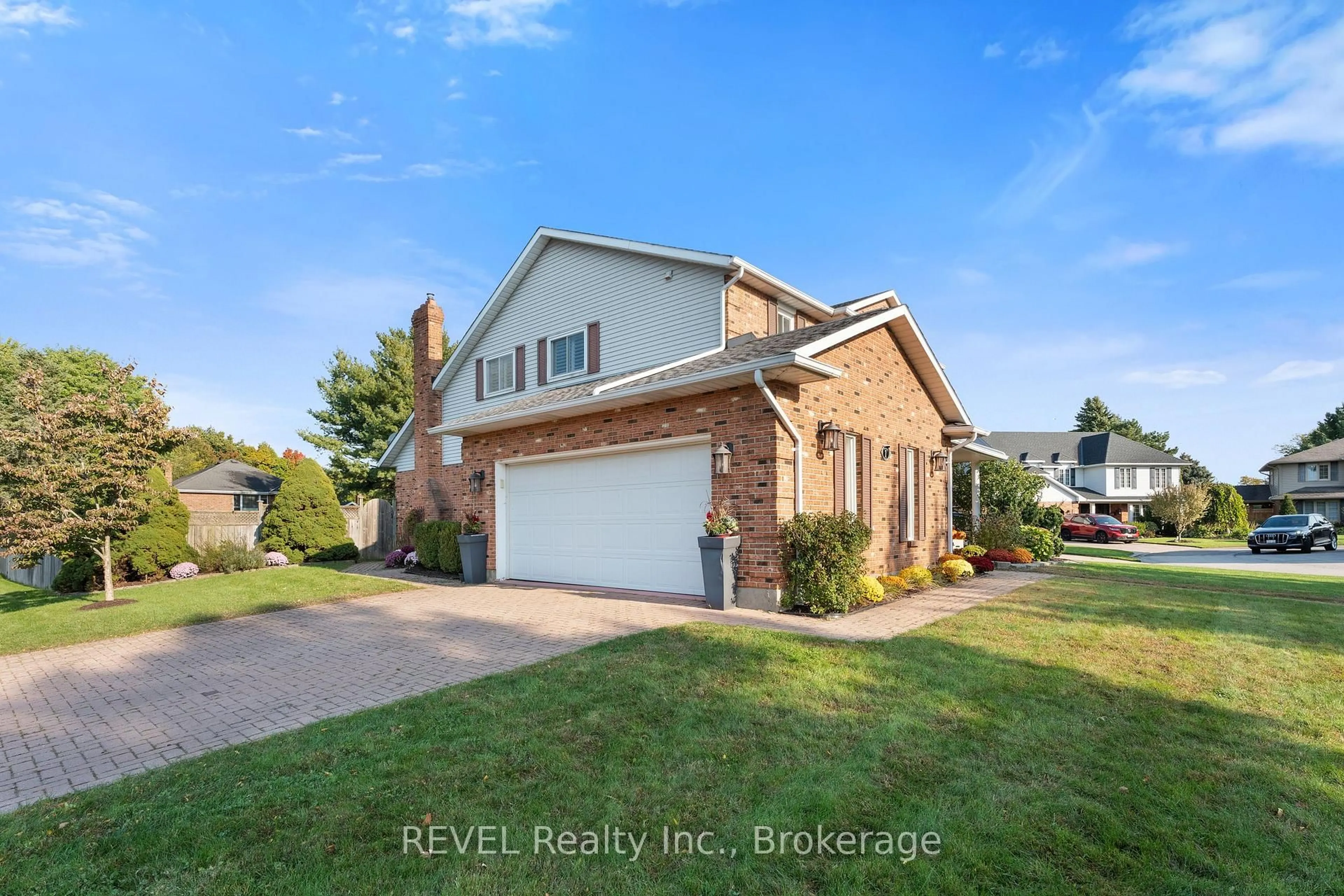 Unknown for 1 Spartan Crt, St. Catharines Ontario L2N 7M5