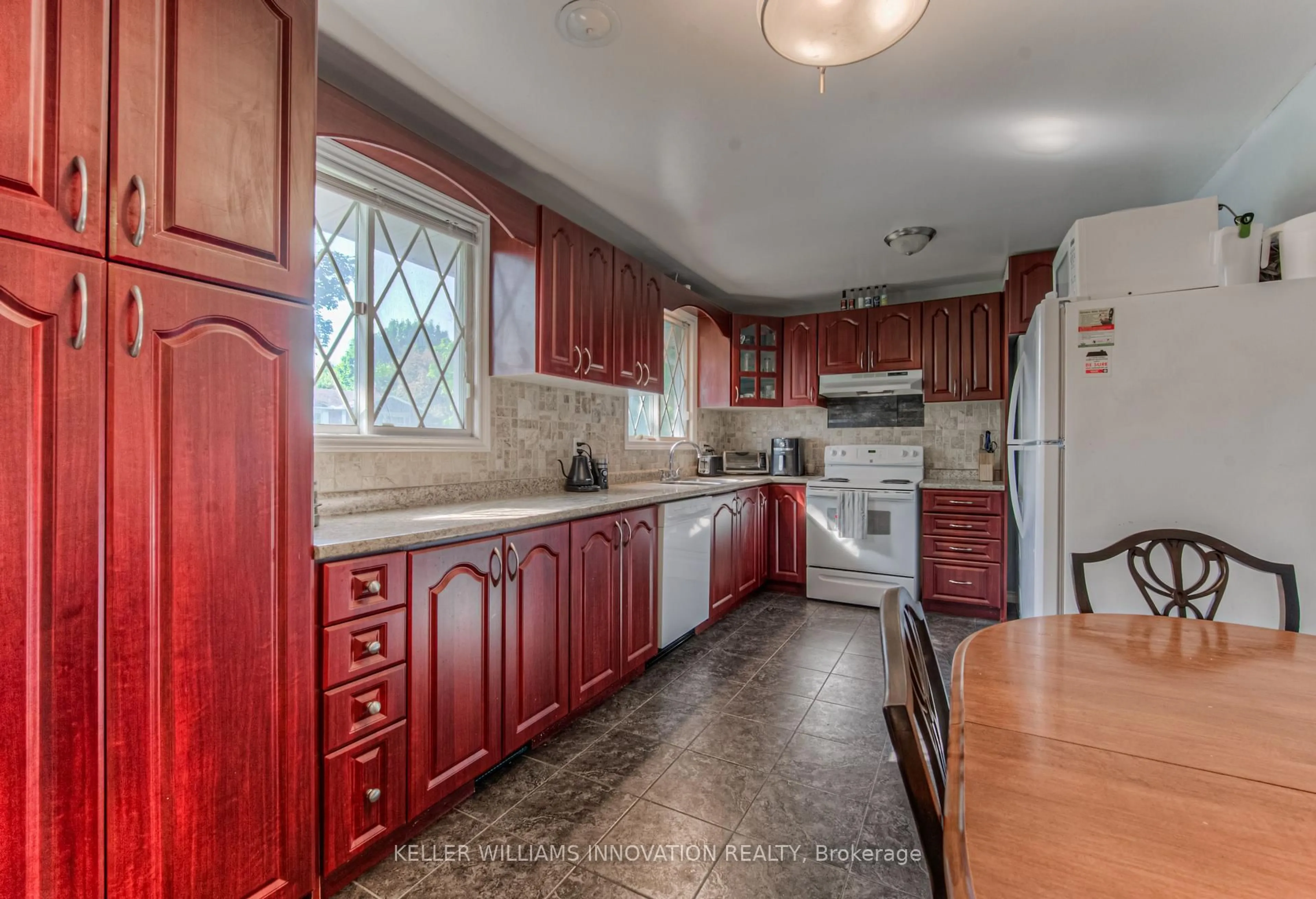 Unknown for 553 Teakwood Dr, Waterloo Ontario N2L 4L5