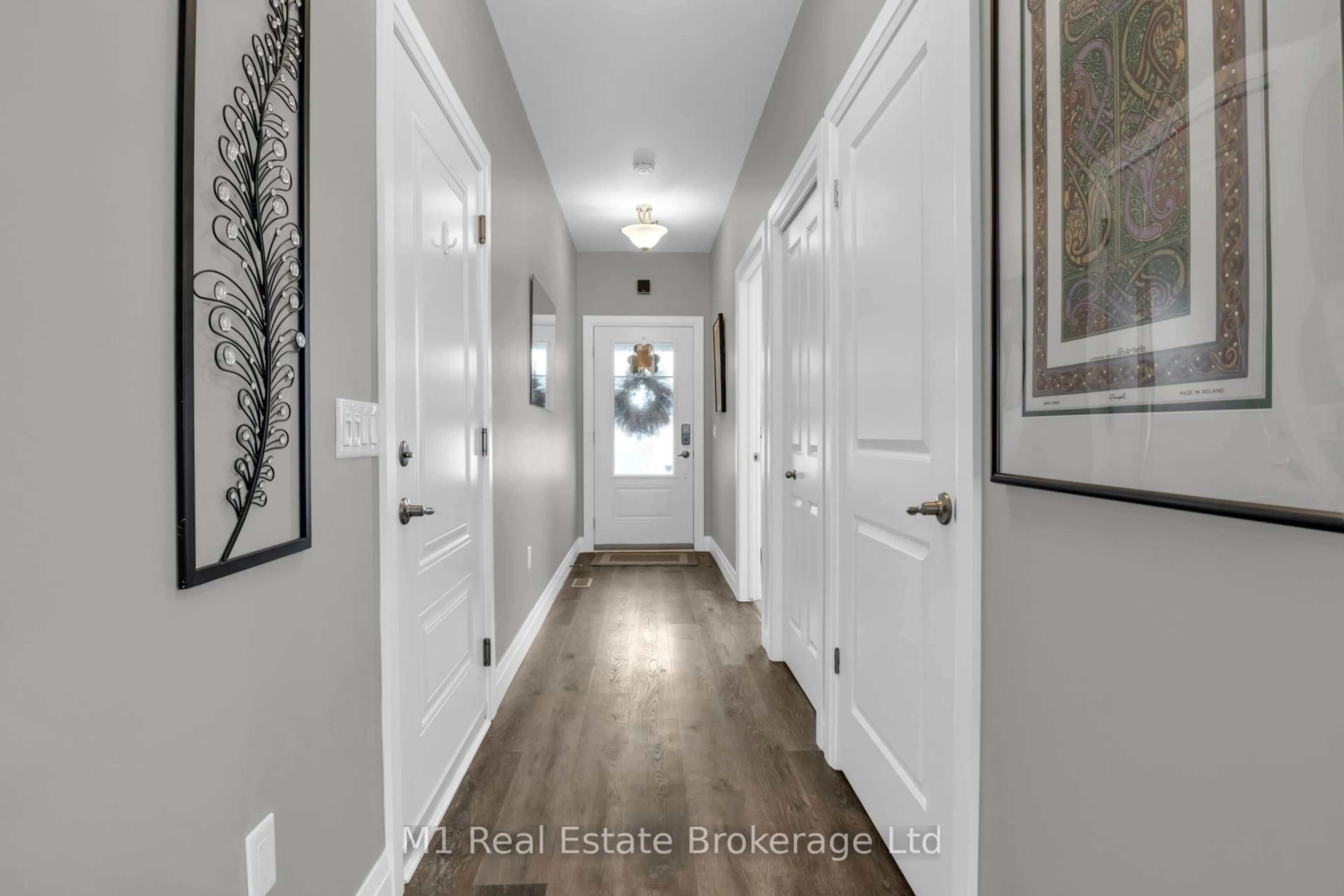Indoor entryway for 24 George St #23, Minto Ontario N0G 1Z0
