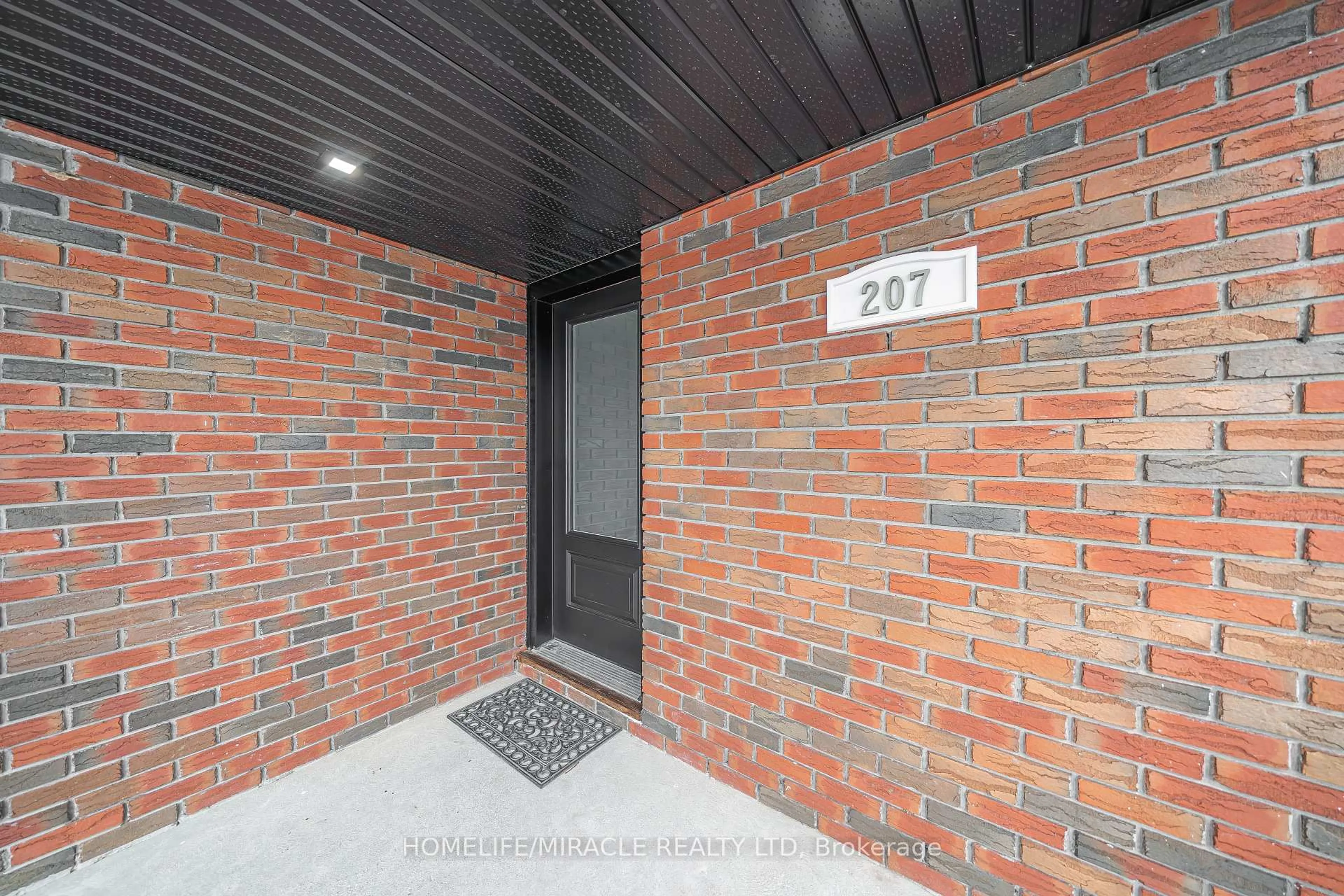 Unknown for 207 Baker St, Stirling Ontario K0K 3E0