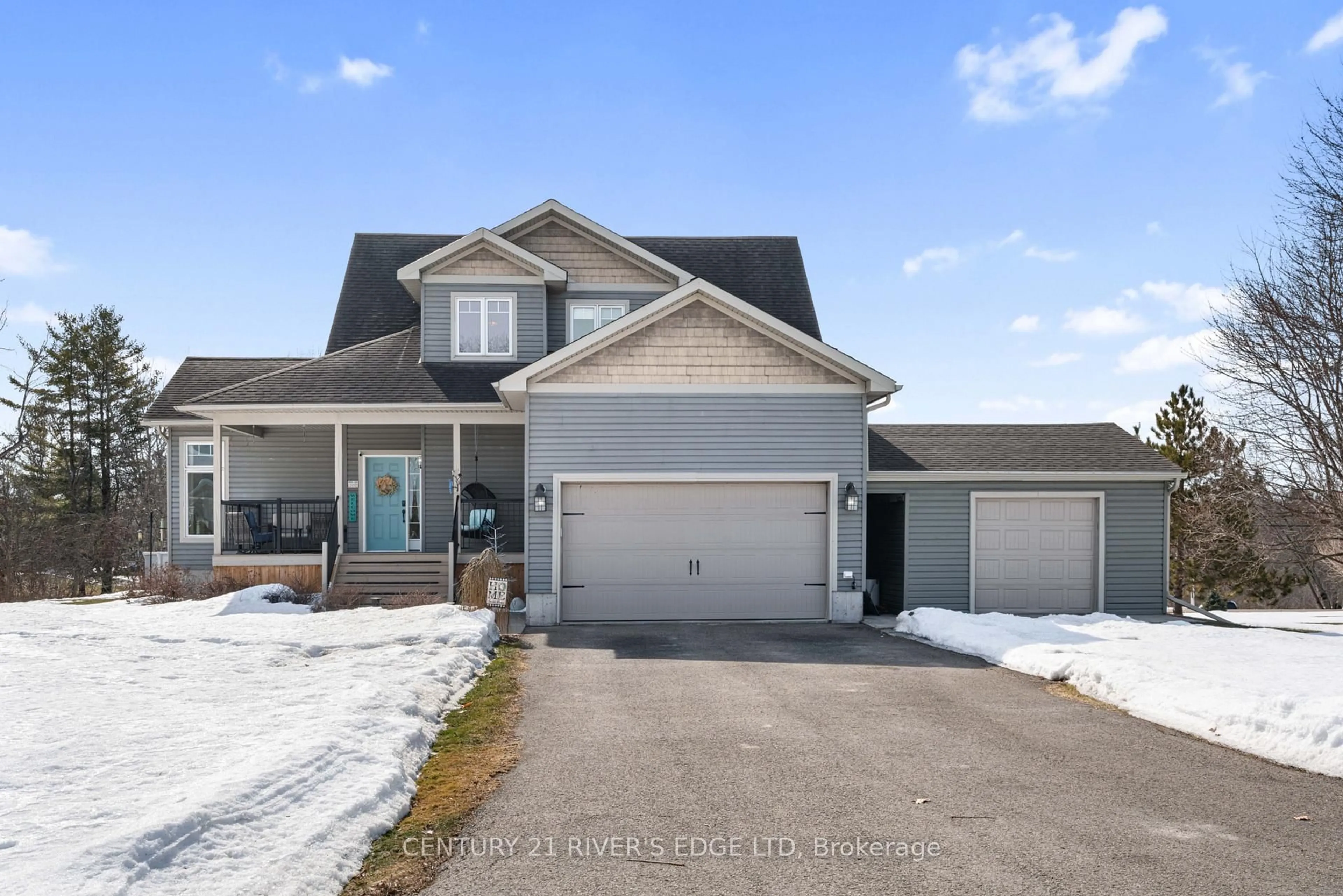 Home with vinyl exterior material, street for 7 Cummings Rd, Elizabethtown-Kitley Ontario K6T 1B4