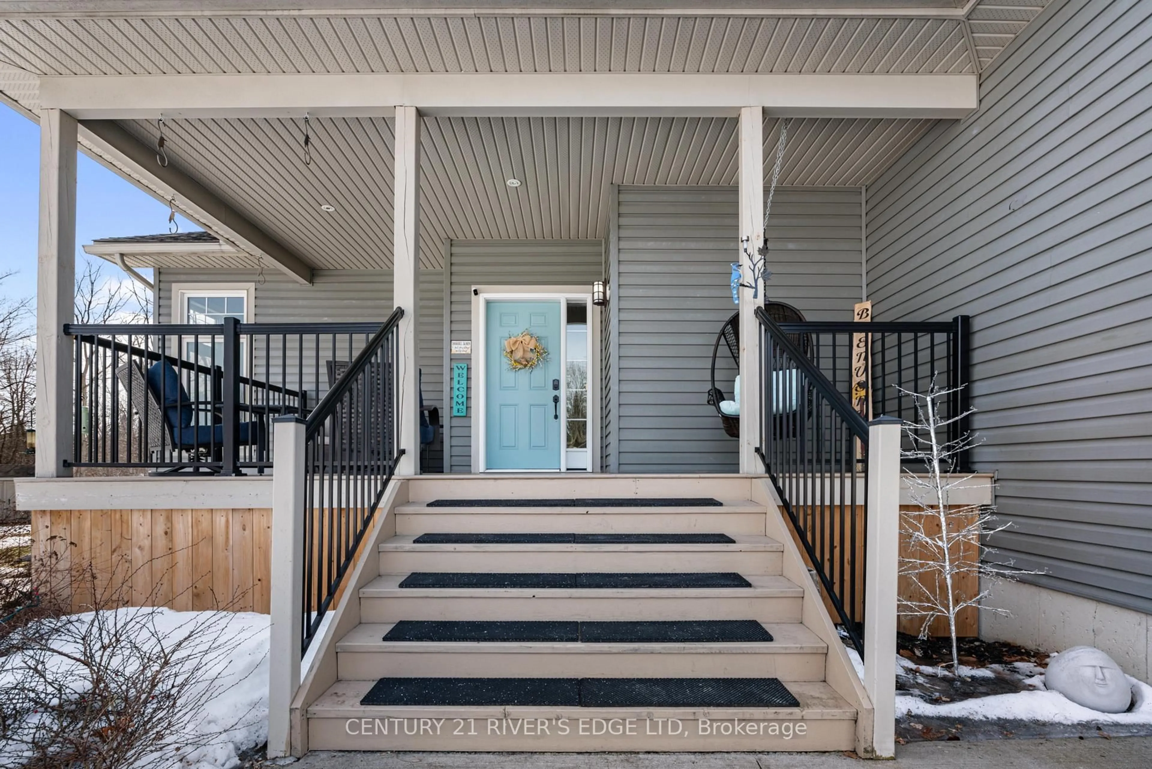 Indoor entryway for 7 Cummings Rd, Elizabethtown-Kitley Ontario K6T 1B4