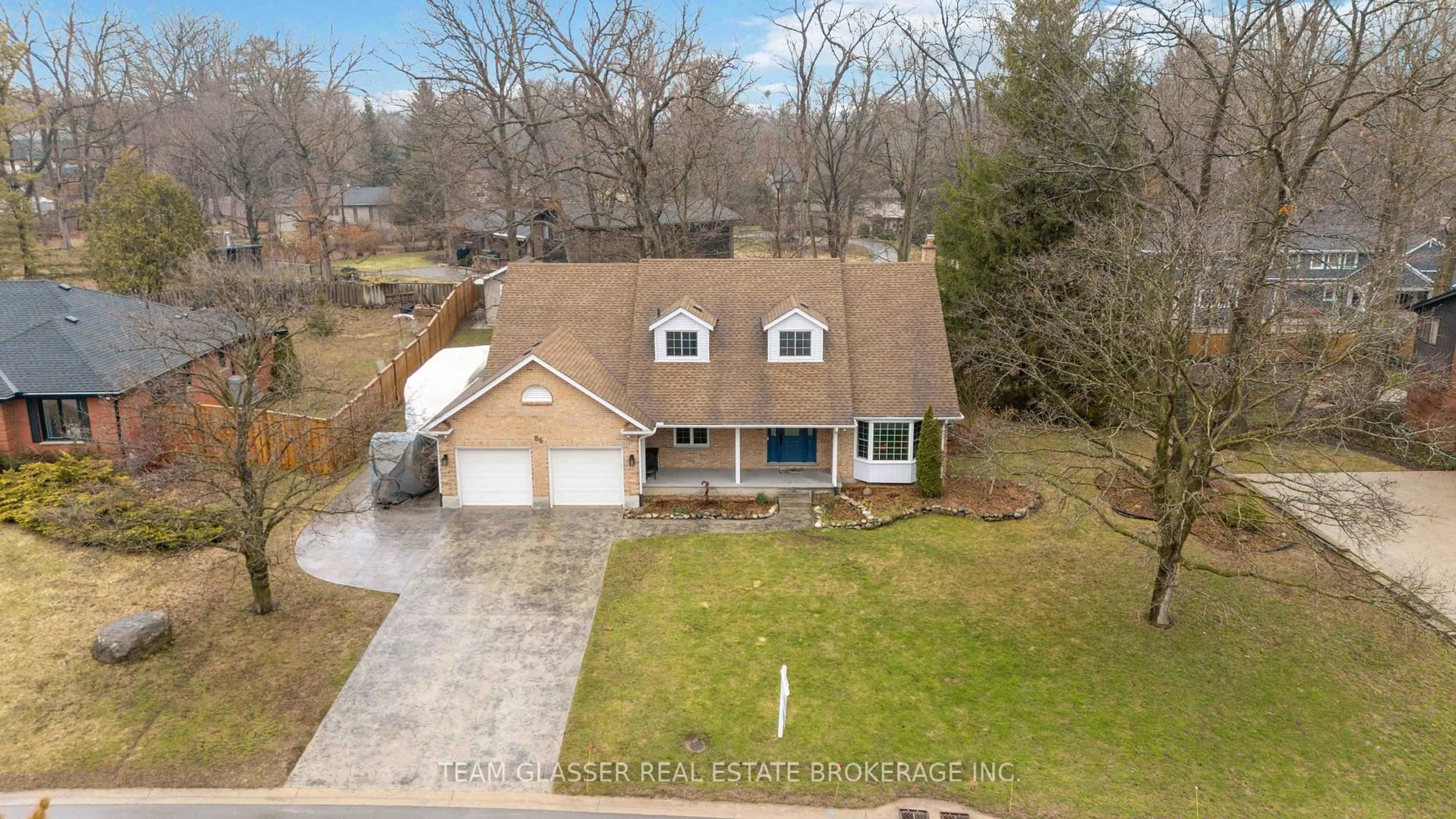 A pic from outside/outdoor area/front of a property/back of a property/a pic from drone, street for 86 BLACKBURN Cres, Middlesex Centre Ontario N0L 1R0