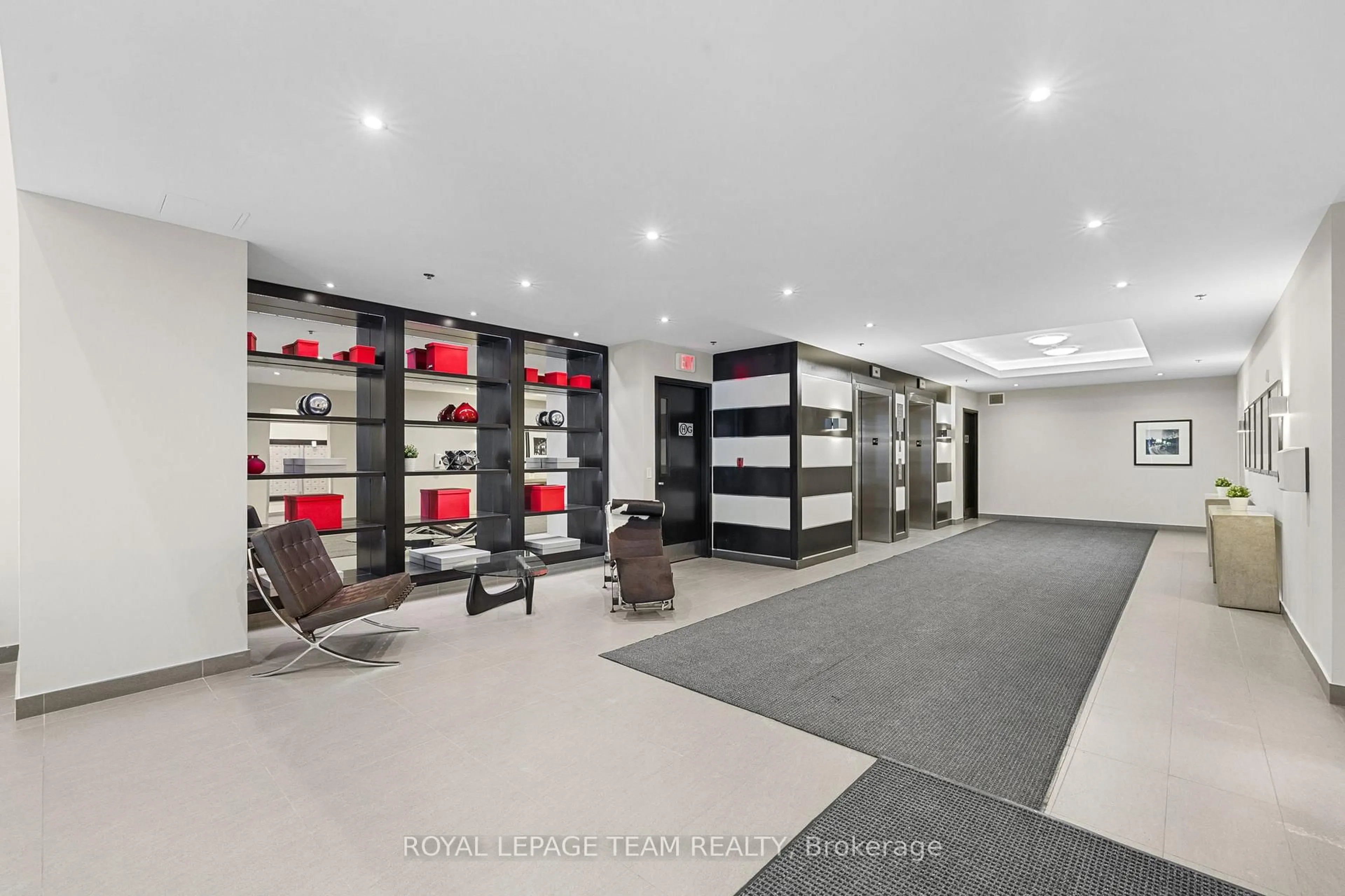 Unknown for 98 Richmond Rd #206, Ottawa Ontario K1Z 0B2