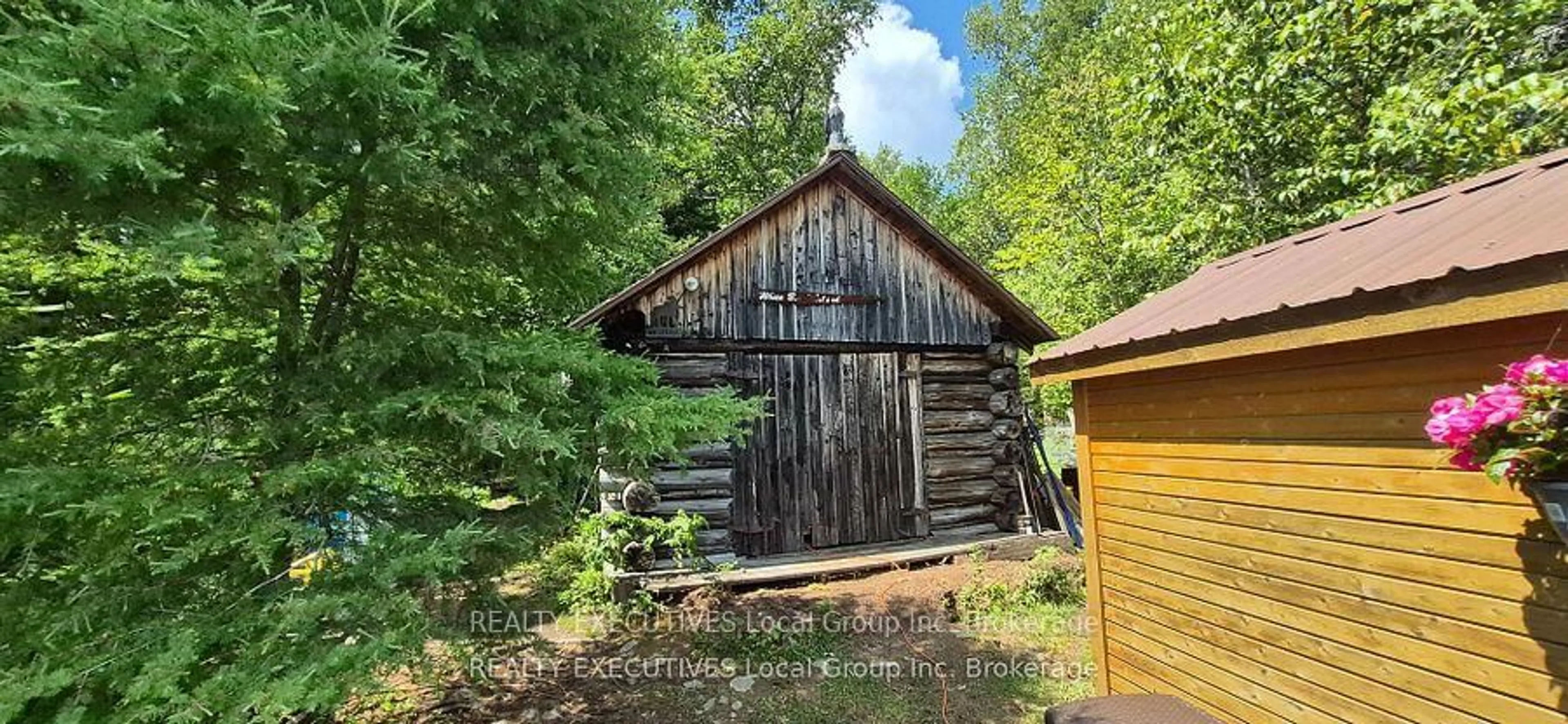 Shed for 855 Lake Temagami Island, Temagami Ontario P0H 2H0