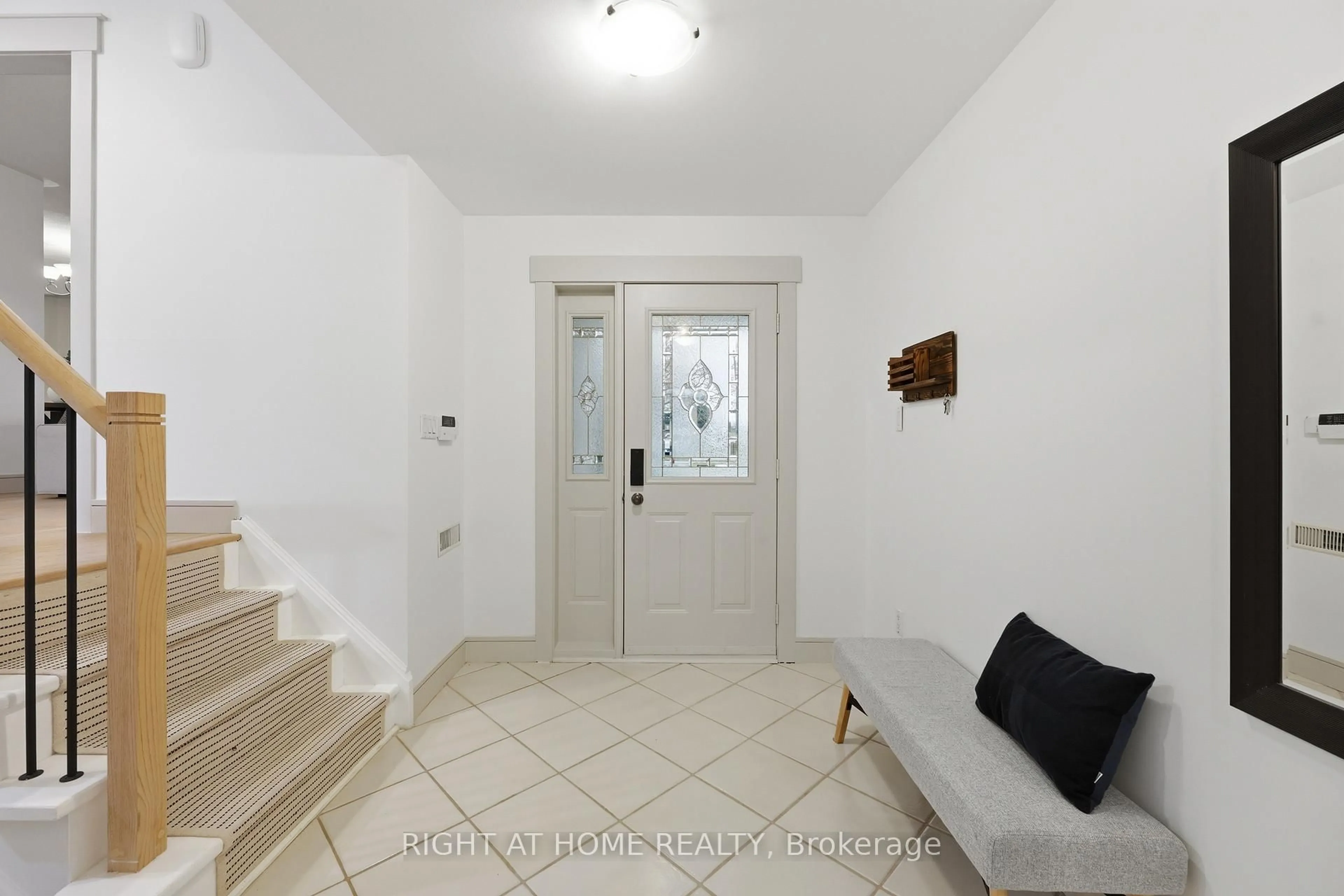 Unknown for 50 Boulding Ave, Hamilton Ontario L0R 2H3