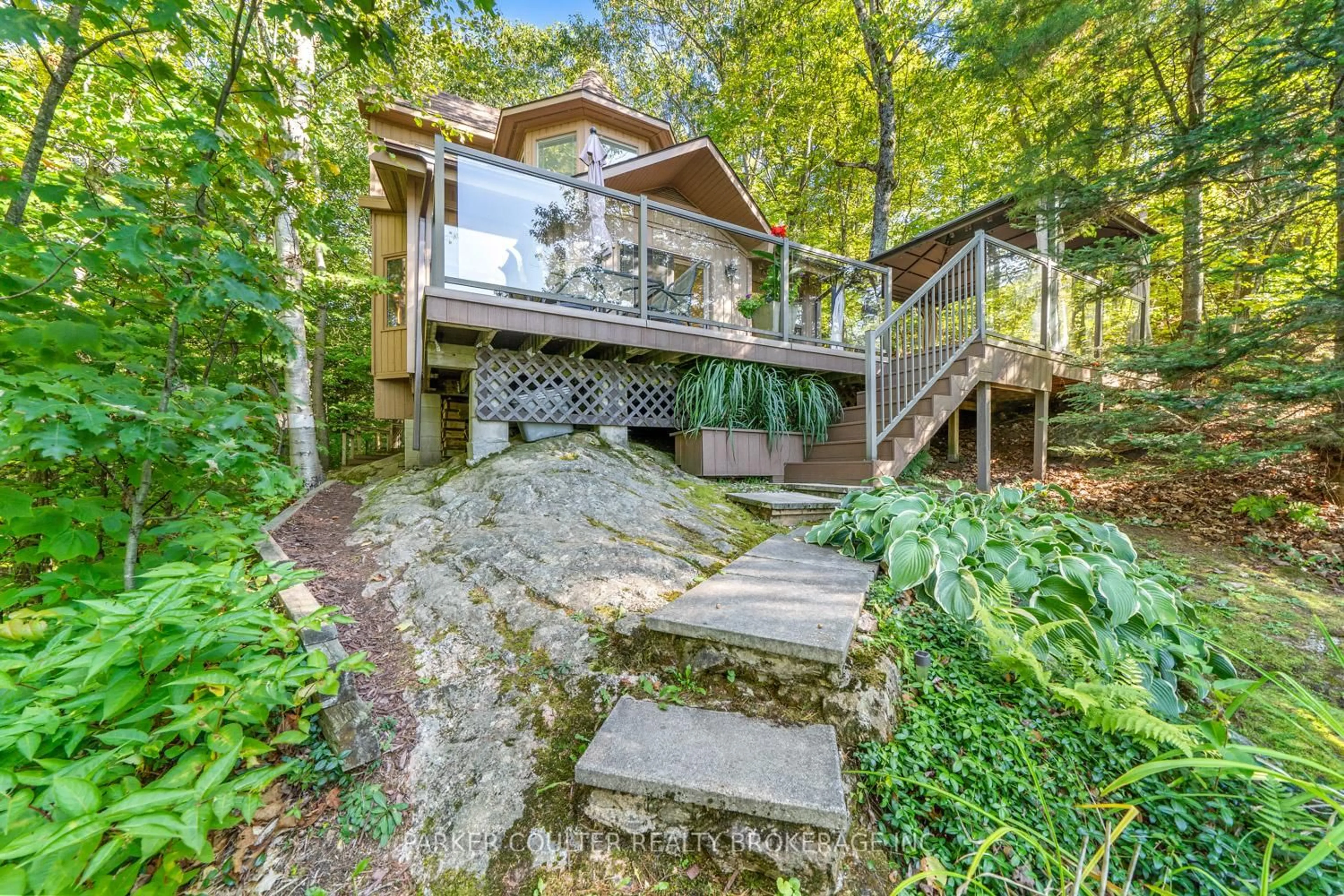 Stairs for 199A Sugar Lake Rd, Seguin Ontario P2A 2W9