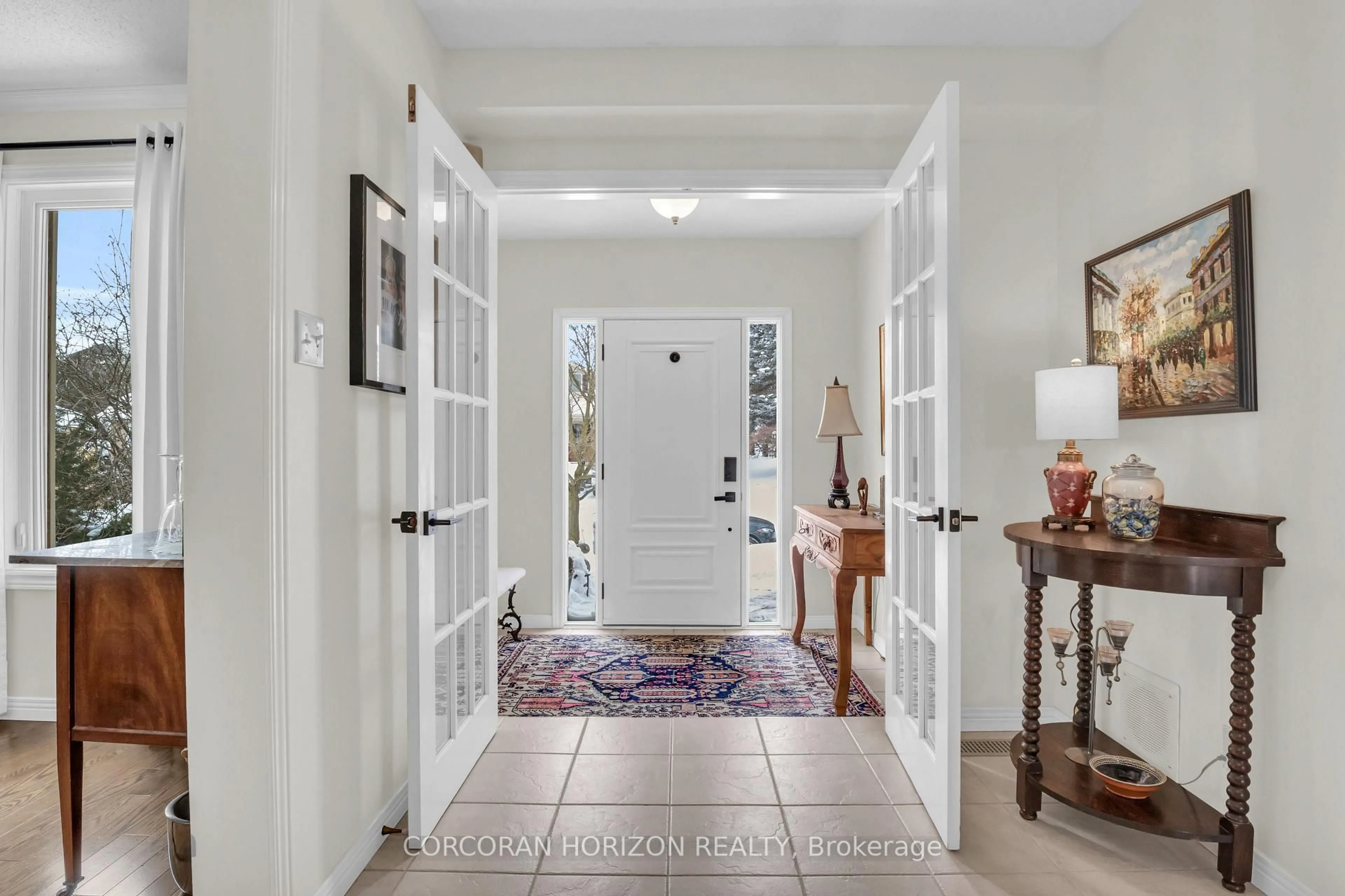 Indoor entryway for 41 Tinatawa Crt, Kitchener Ontario N2A 3G9