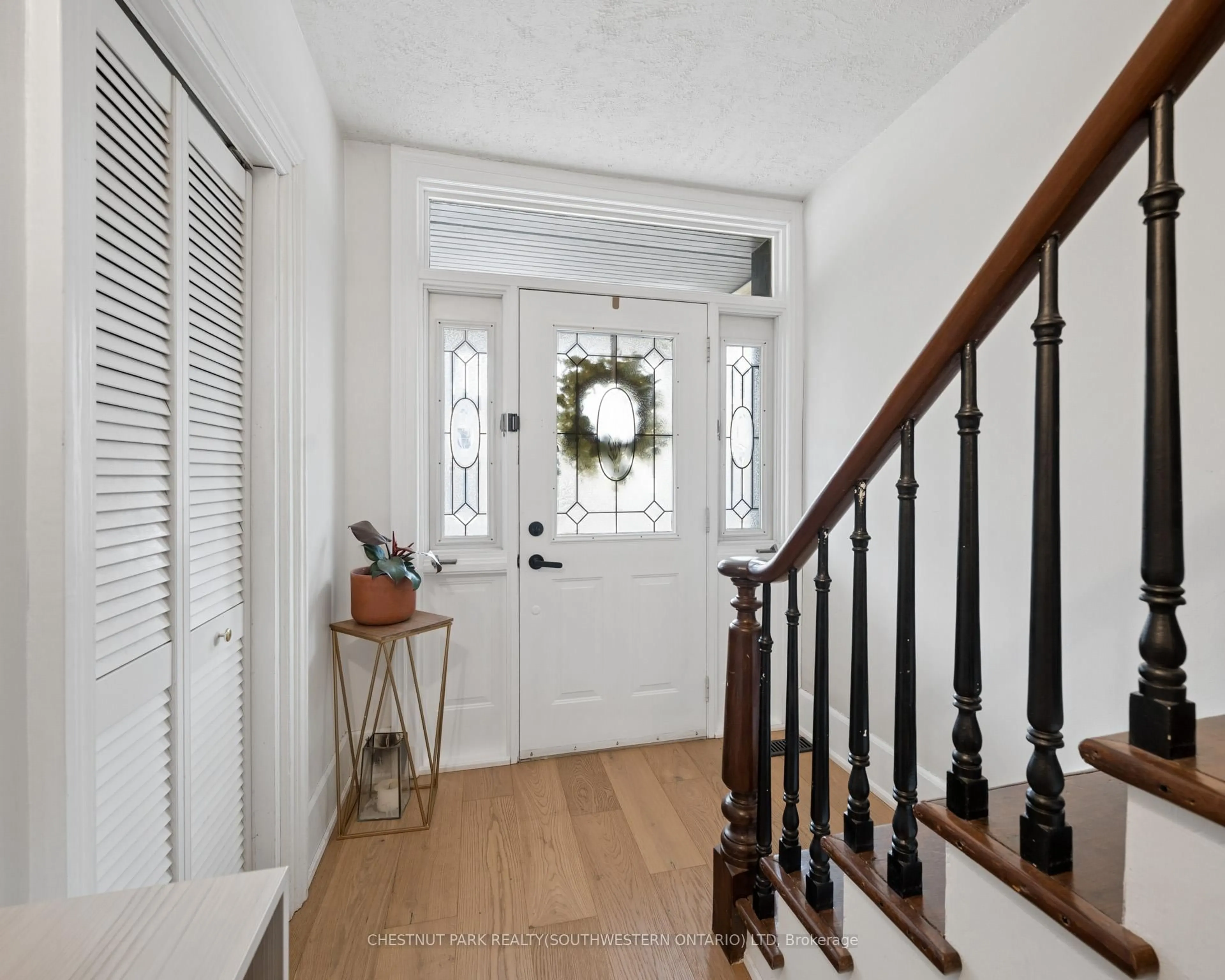 Indoor foyer for 81 Nelson St, Stratford Ontario N5A 2J6
