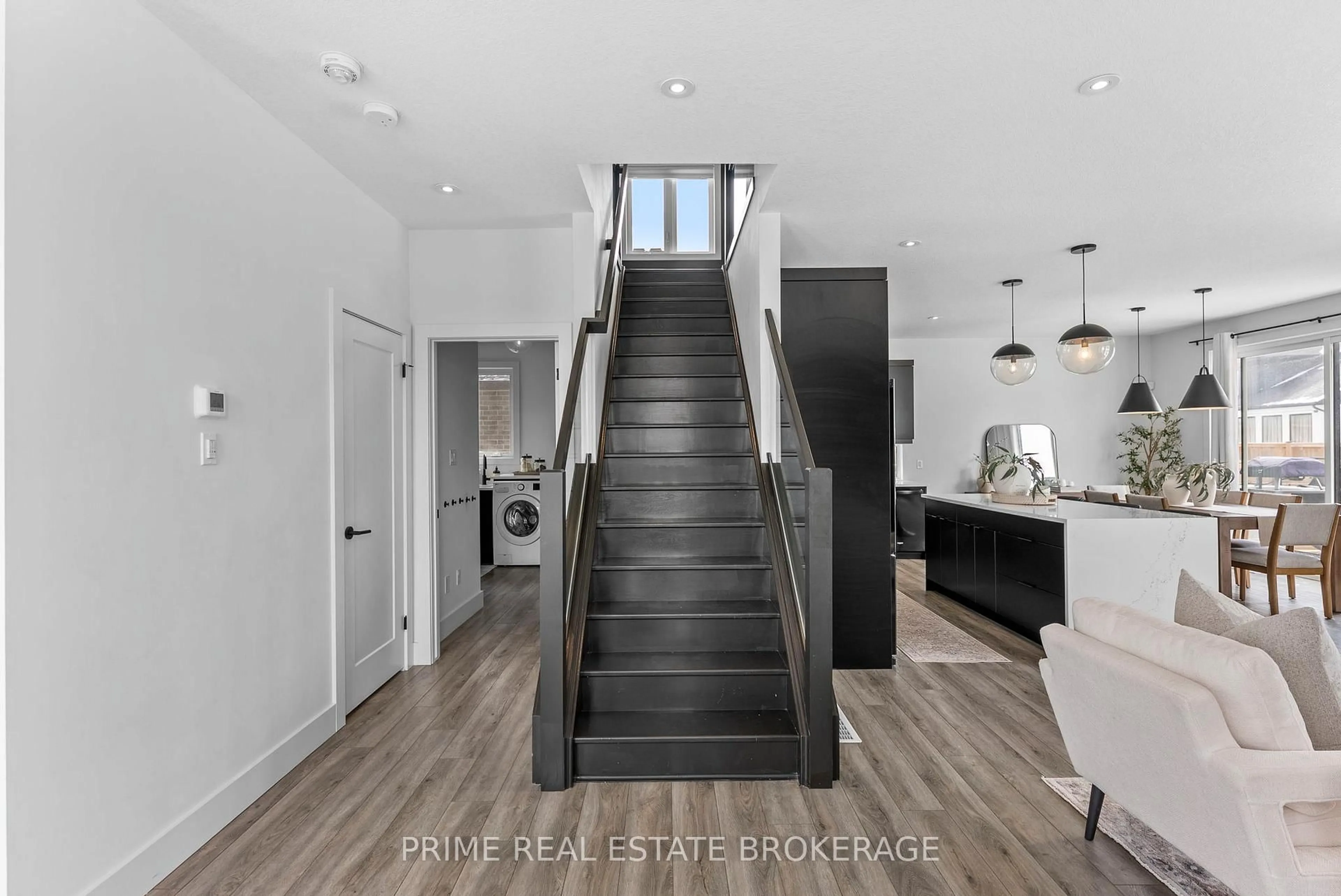 Stairs for 1577 Applerock Ave, London North Ontario N6G 0X5