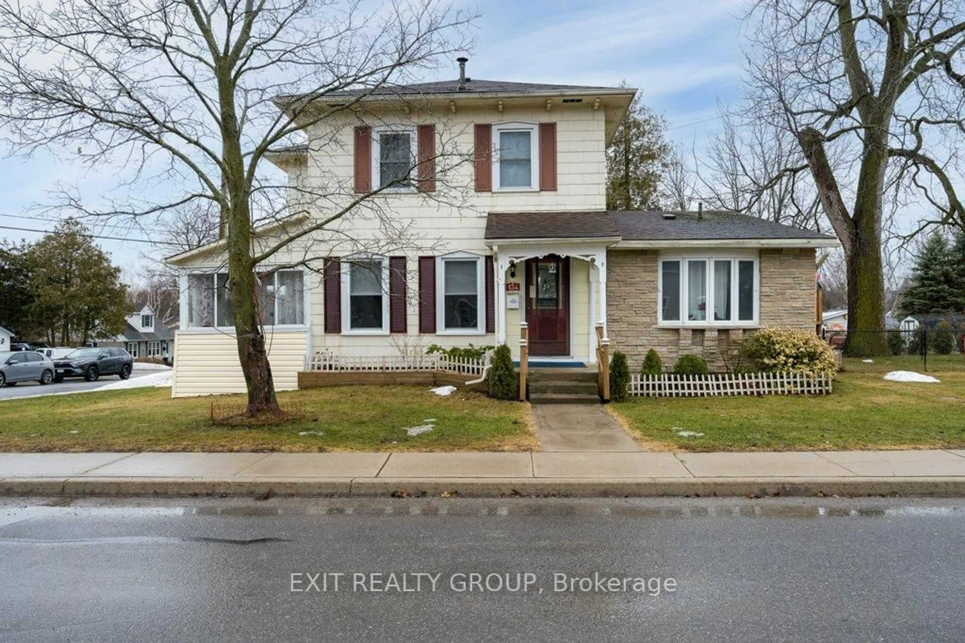 Home with vinyl exterior material, street for 134 Water St, Greater Napanee Ontario K7R 1W1
