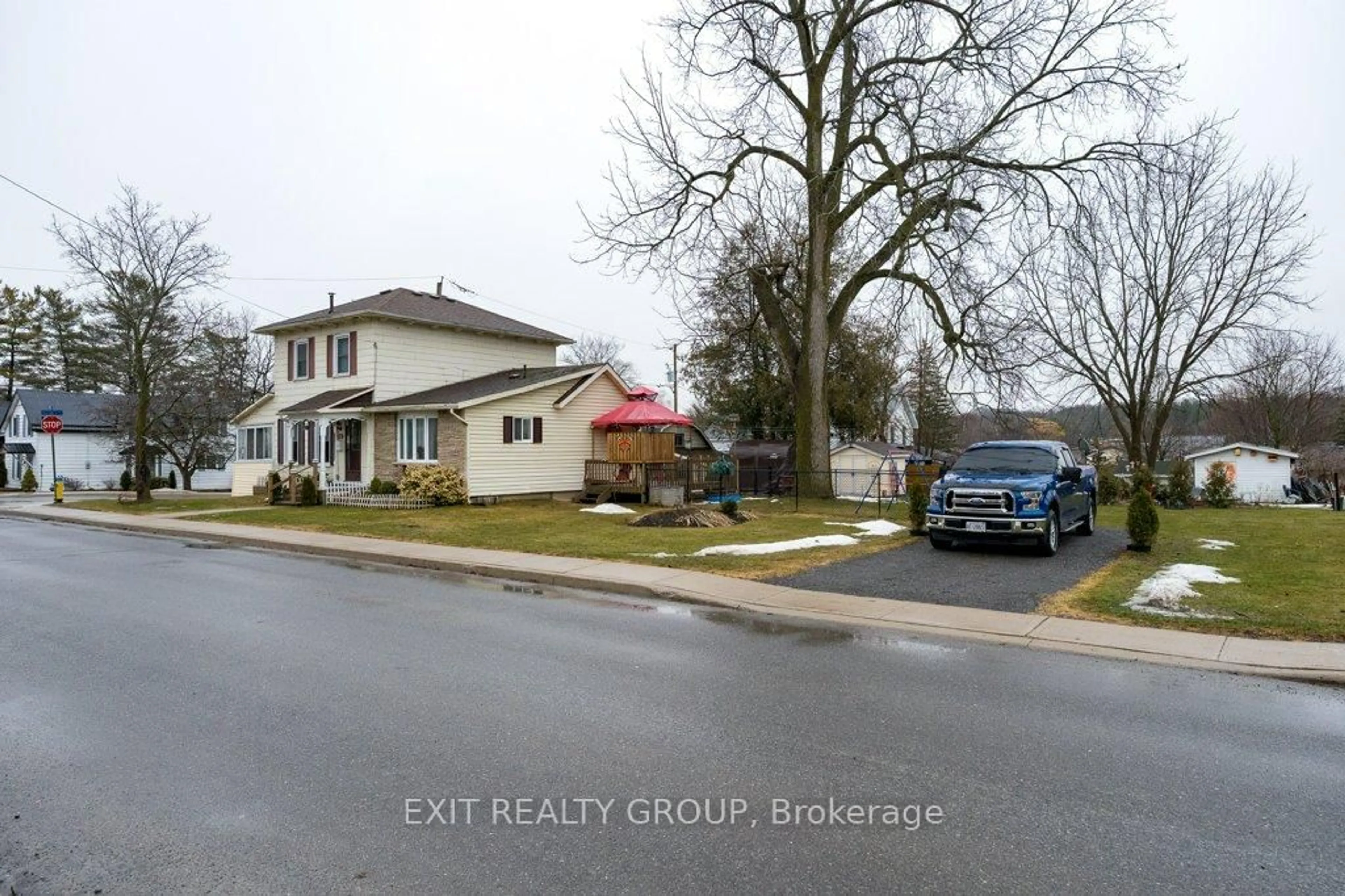 Unknown for 134 Water St, Greater Napanee Ontario K7R 1W1