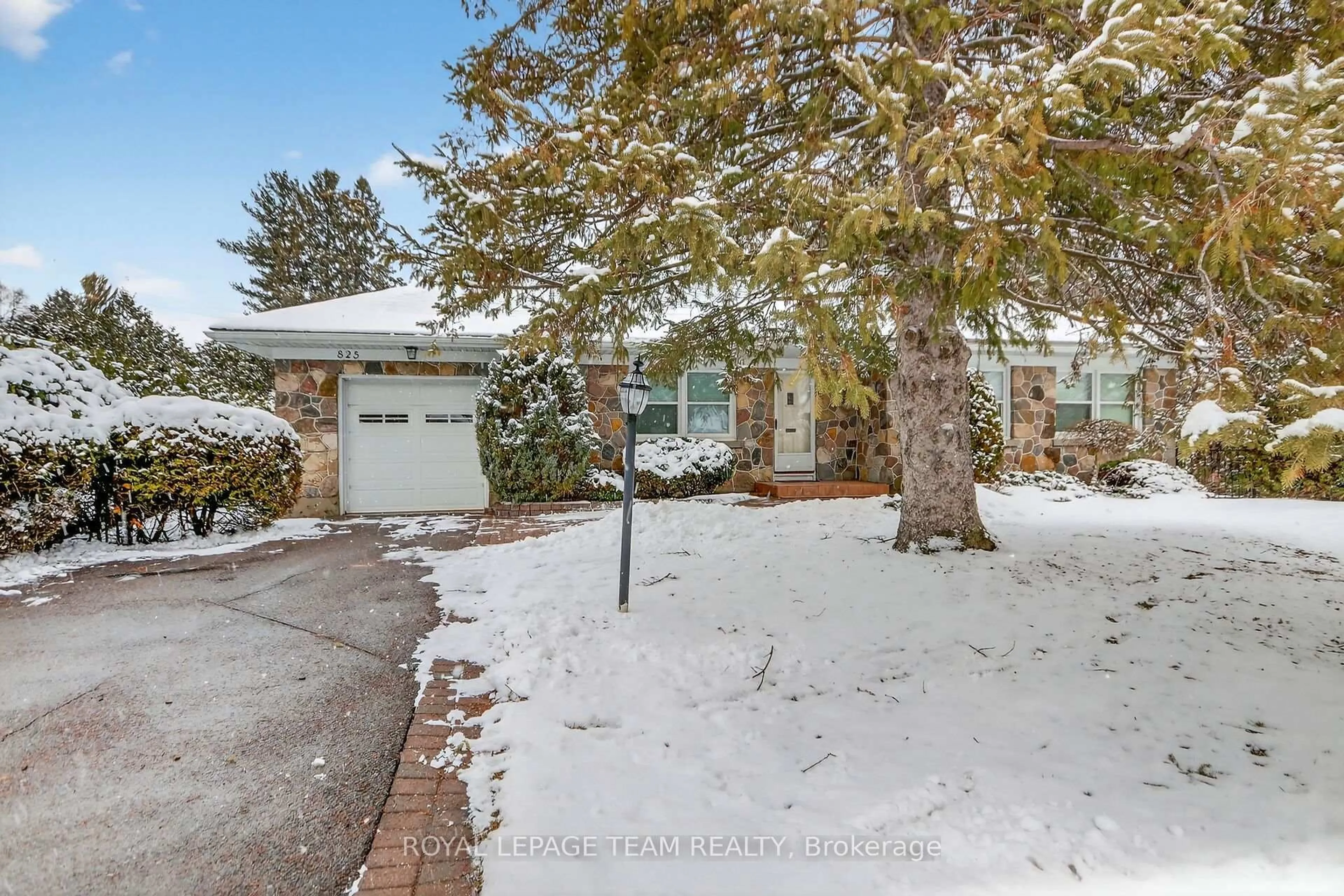 Unknown for 825 Killeen Ave, Ottawa Ontario K2A 2X8