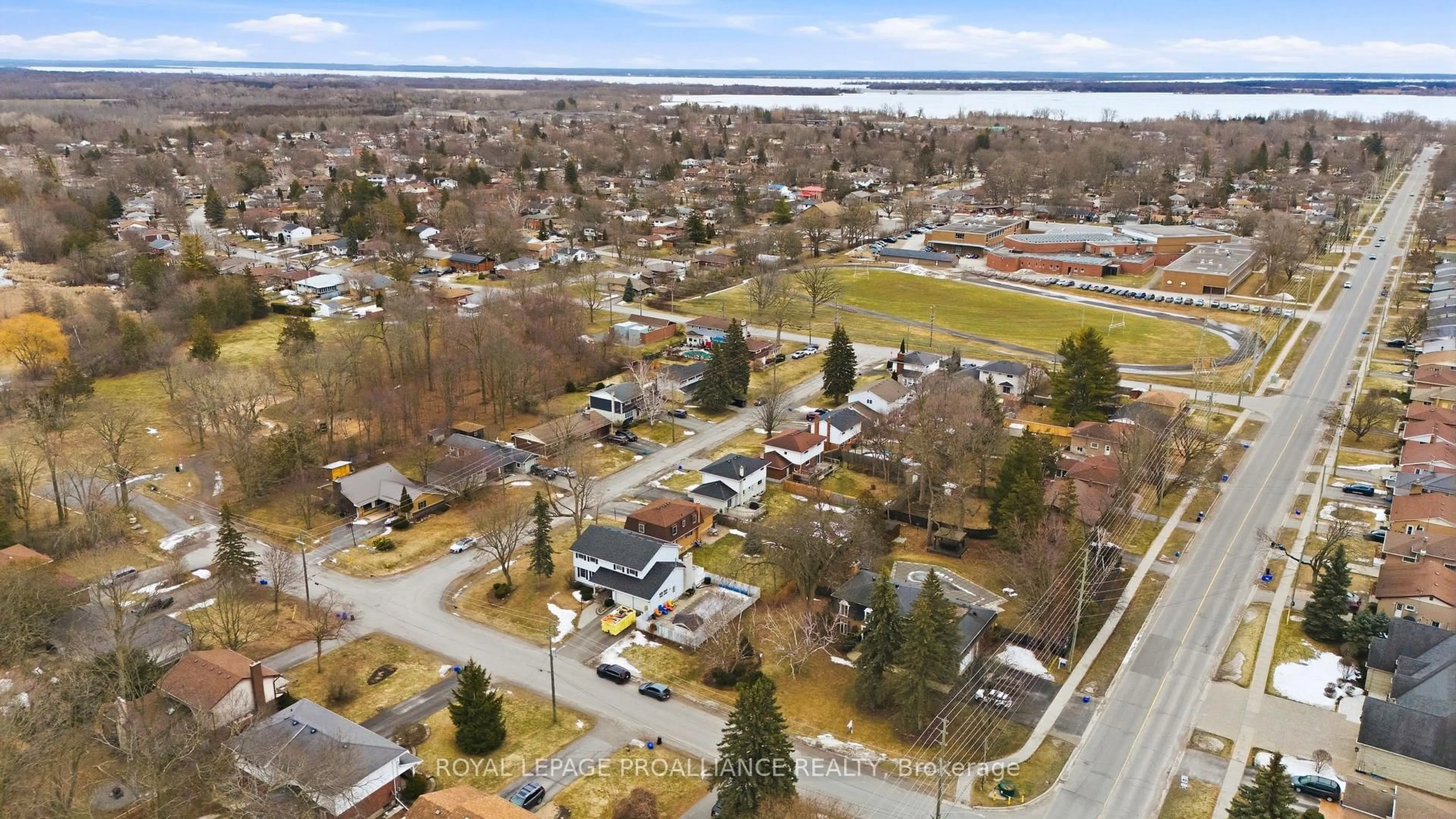 A pic from outside/outdoor area/front of a property/back of a property/a pic from drone, street for 14 FOREST HILL Cres, Belleville Ontario K8N 4M5