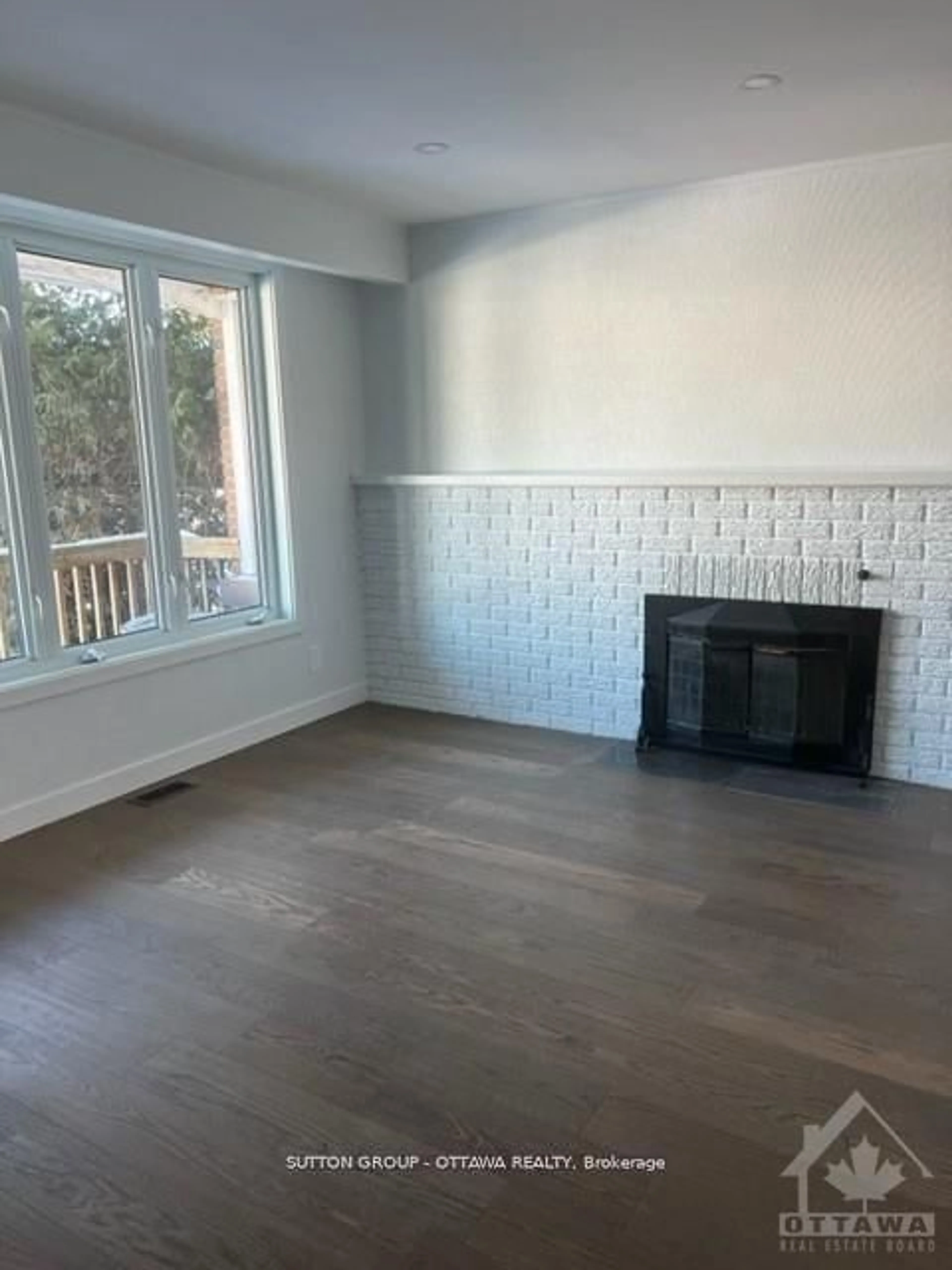 A pic of a room for 178 Mcclellan Rd, Ottawa Ontario K2H 5W1