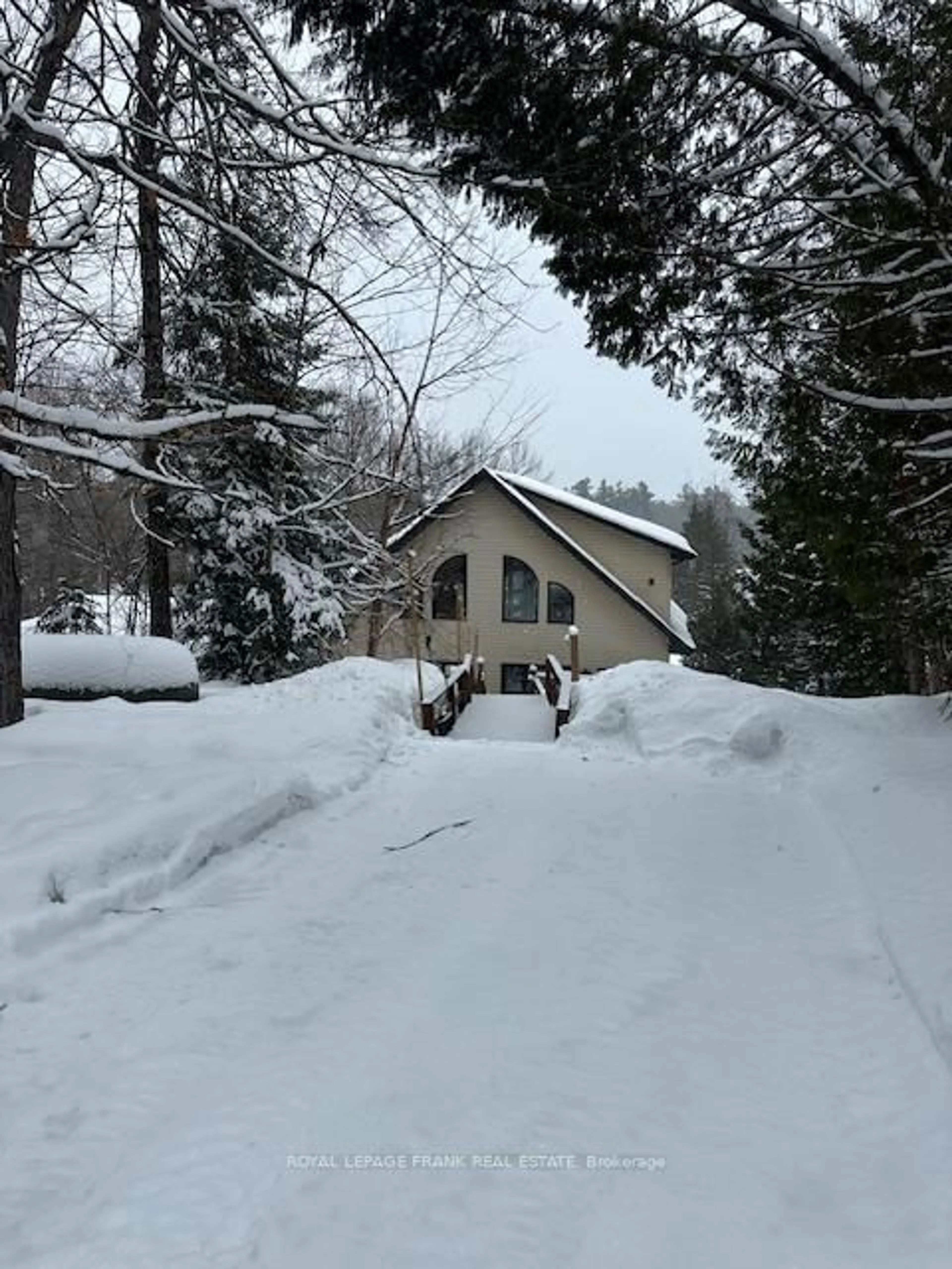 Unknown for 1013 Merrick Dr, Bracebridge Ontario P1L 1X1