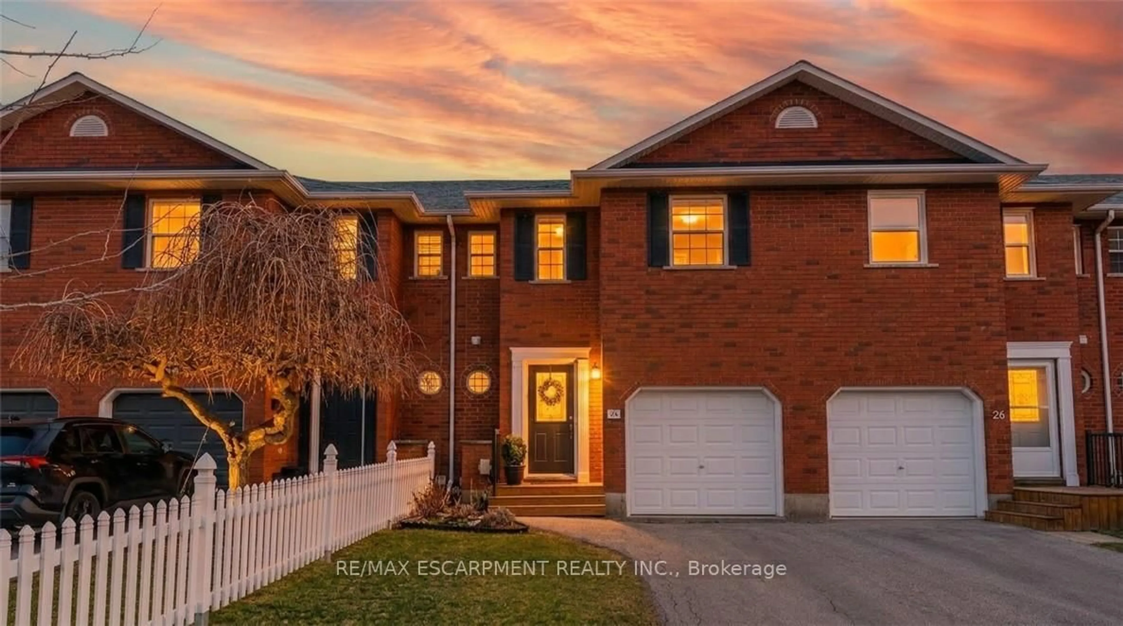 Home with brick exterior material, street for 28 Swayze Crt, West Lincoln Ontario L0R 2A0