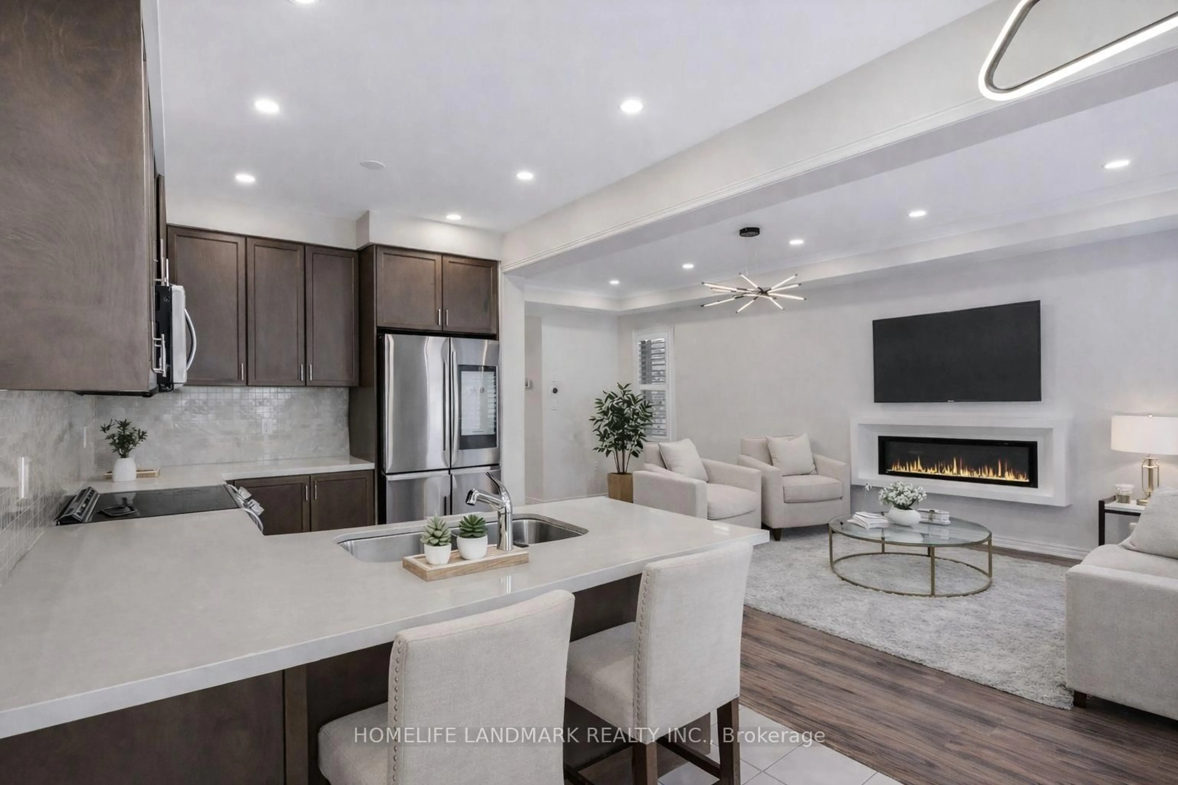 Open concept kitchen, unknown for 116 Skinner Rd, Hamilton Ontario L8B 1Y3