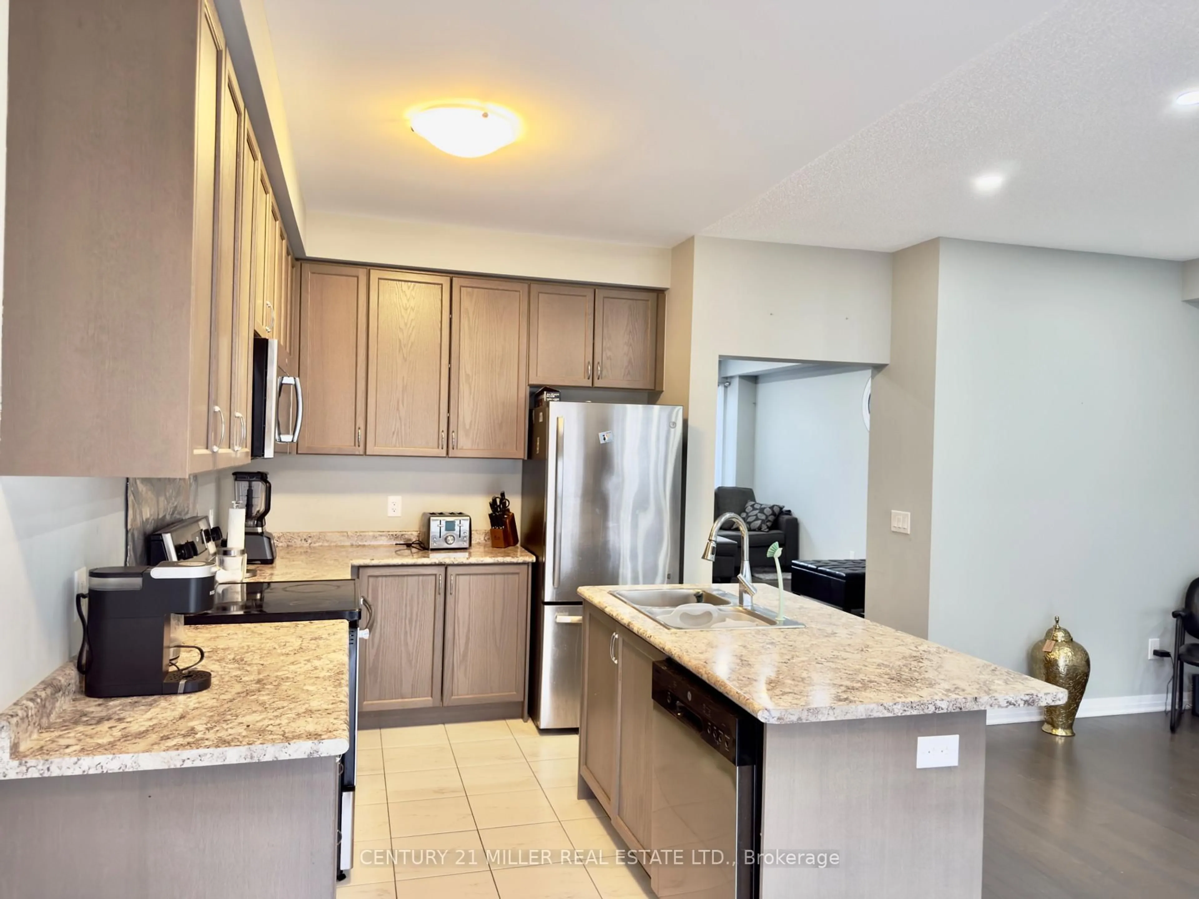 Open concept kitchen, unknown for 4074 Canby St, Lincoln Ontario L3J 0R6