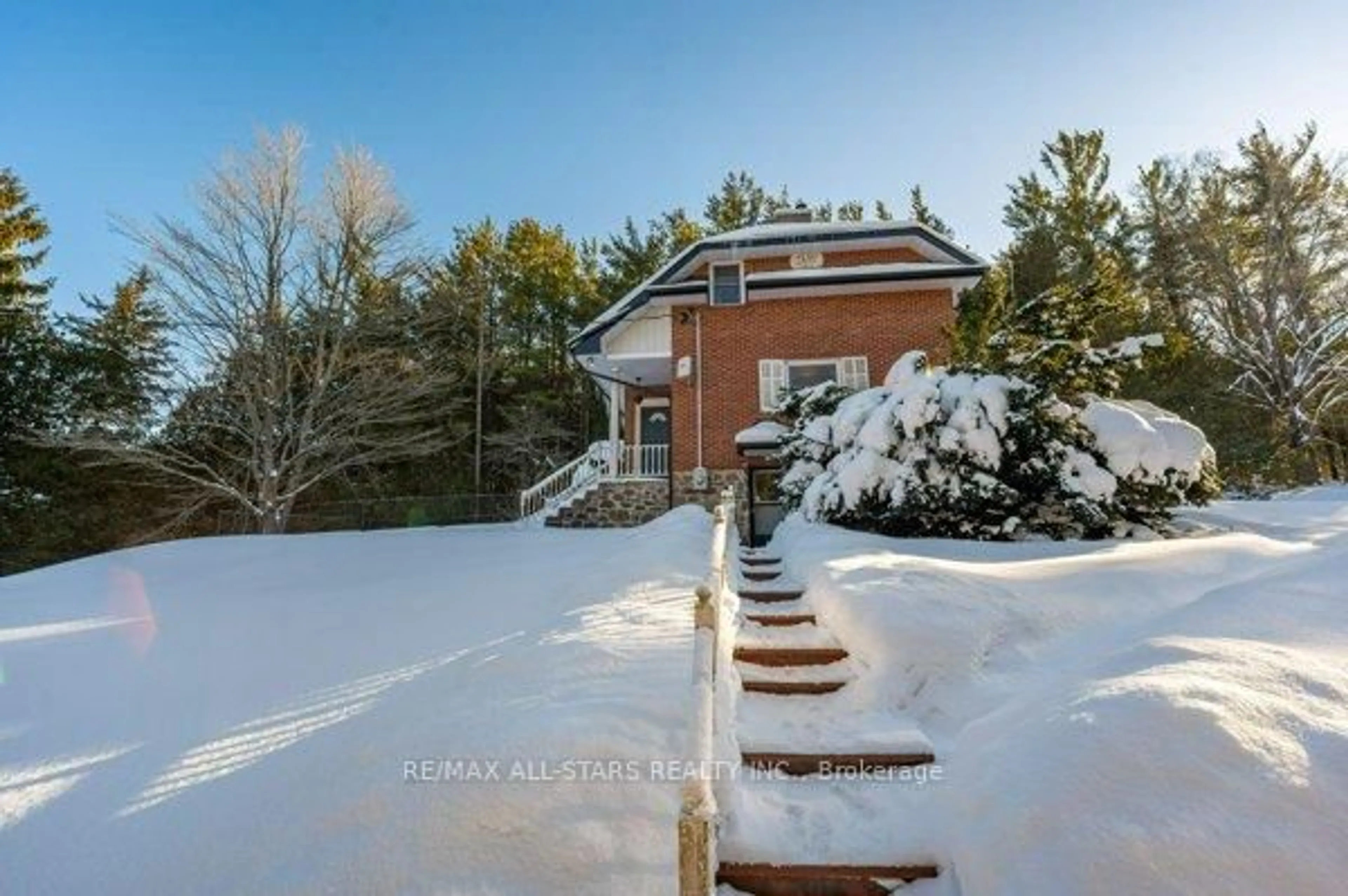 Unknown for 421 Hayes Line, Cavan Monaghan Ontario K0L 2W0