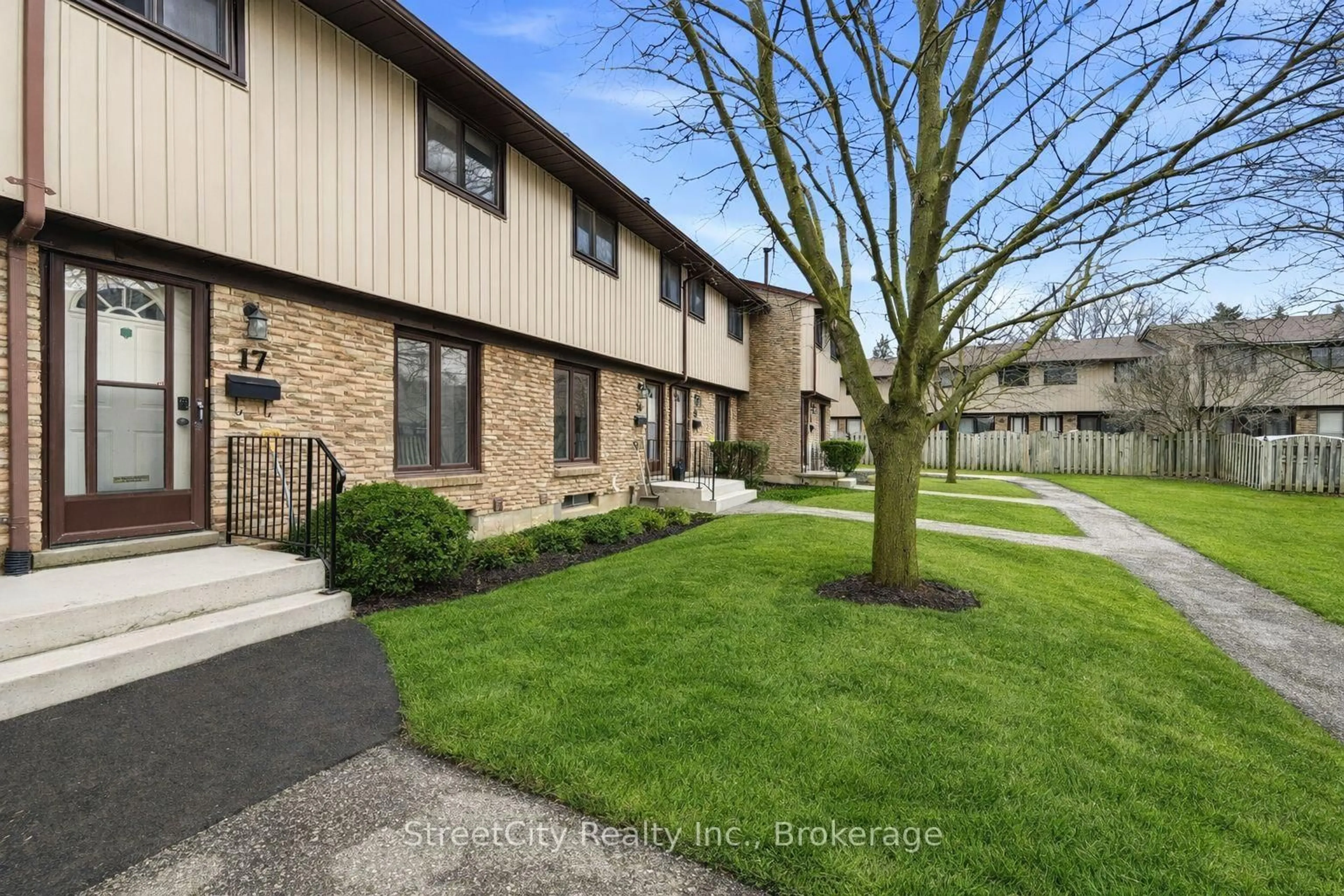 Unknown for 91 Avonwood Dr #17, Stratford Ontario N4Z 1B2