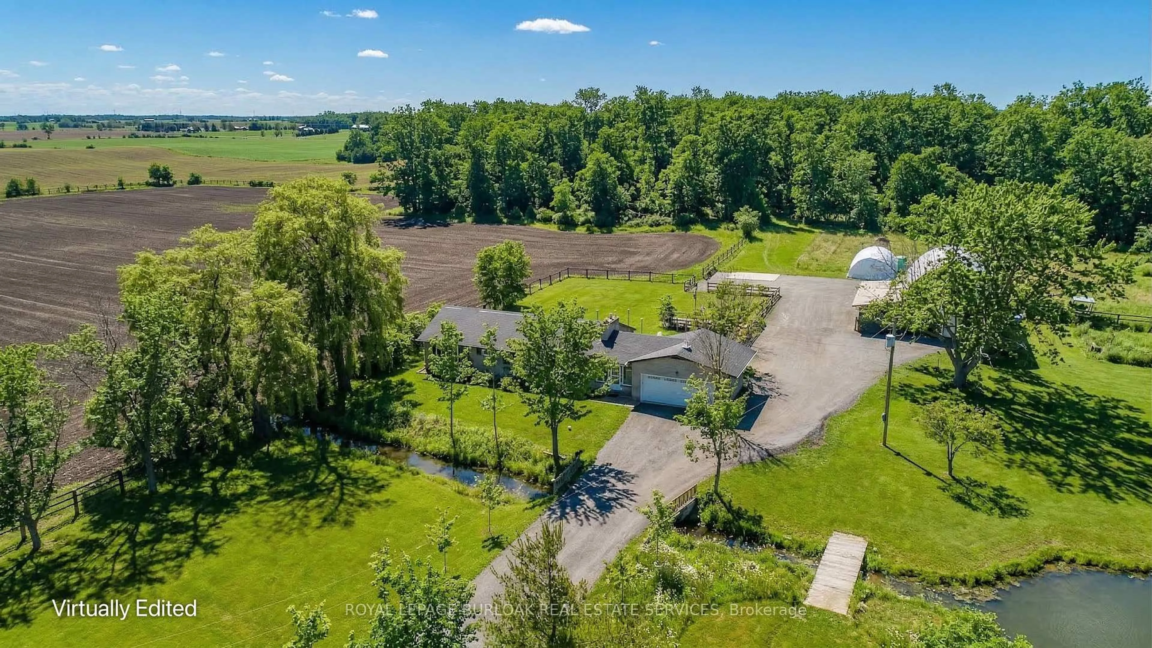 A pic from outside/outdoor area/front of a property/back of a property/a pic from drone, unknown for 4375 Hall Rd, Hamilton Ontario L0R 1C0