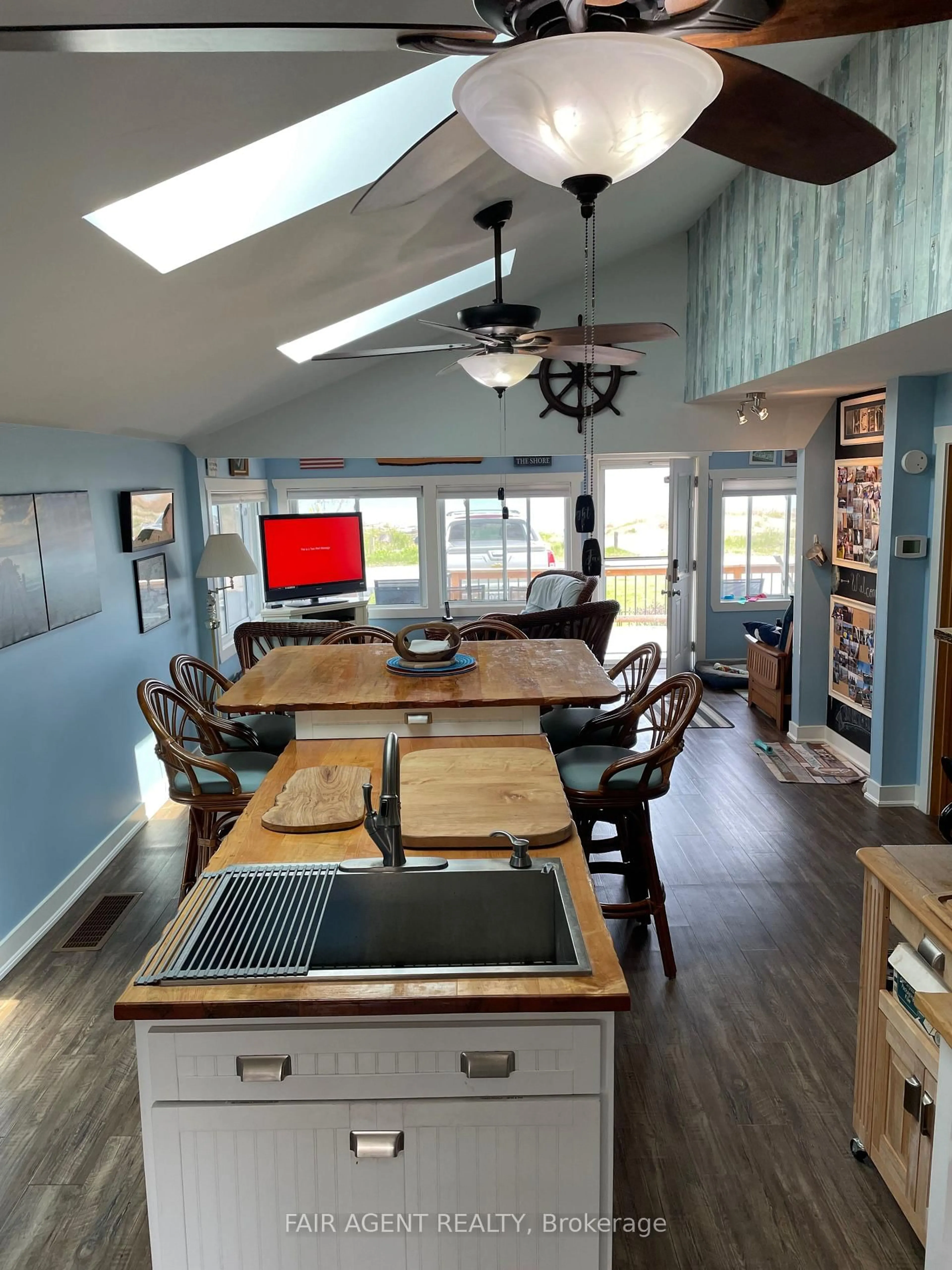 Open concept kitchen, wood/laminate floor for 19 Ordnance Ave, Norfolk Ontario N0E 1W0