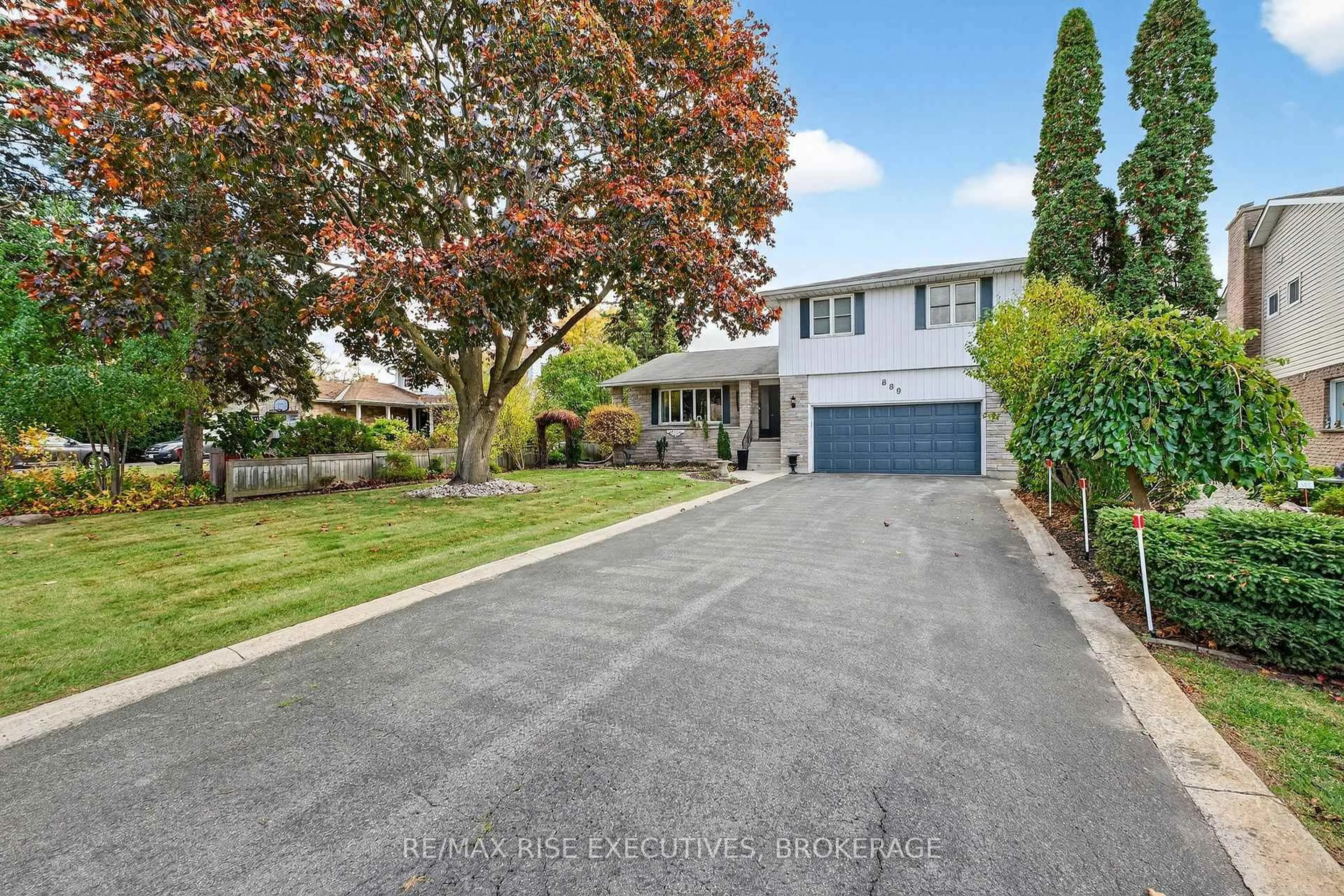 A pic from outside/outdoor area/front of a property/back of a property/a pic from drone, street for 889 Percy Cres, Kingston Ontario K7M 4P3