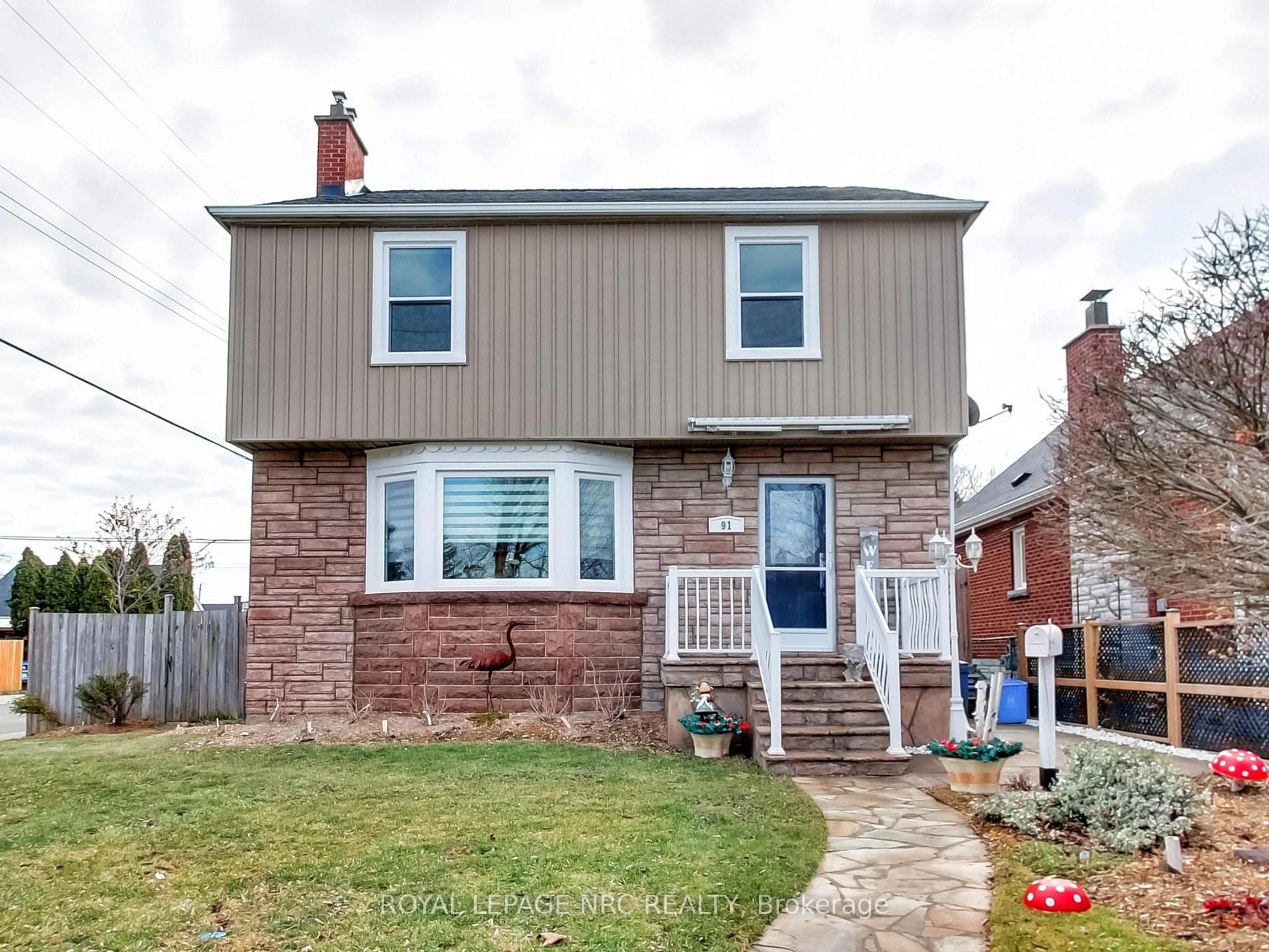 Home with brick exterior material, street for 91 Weir St, Hamilton Ontario L8K 3A8