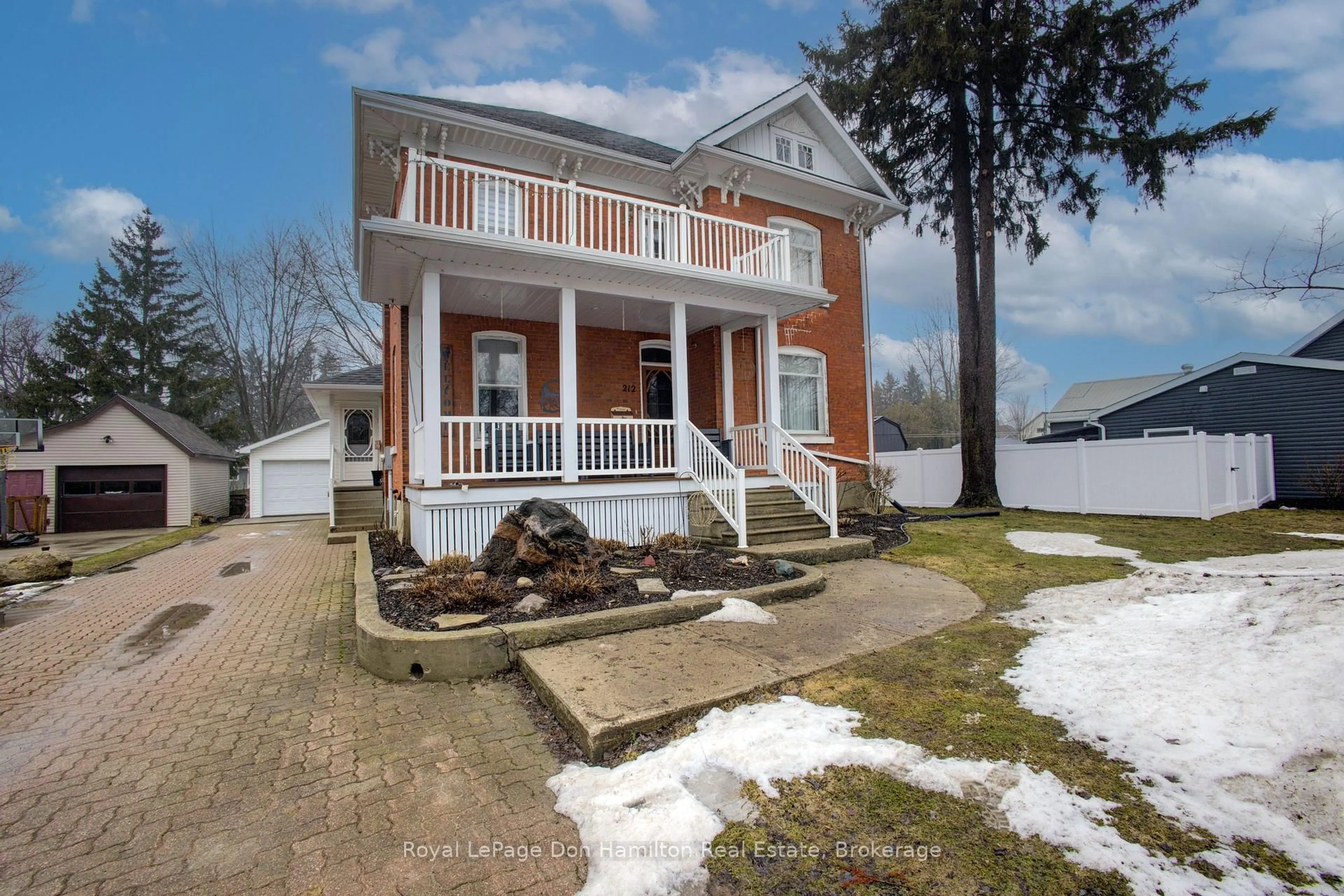 Unknown for 212 King St, North Perth Ontario N0G 1B0