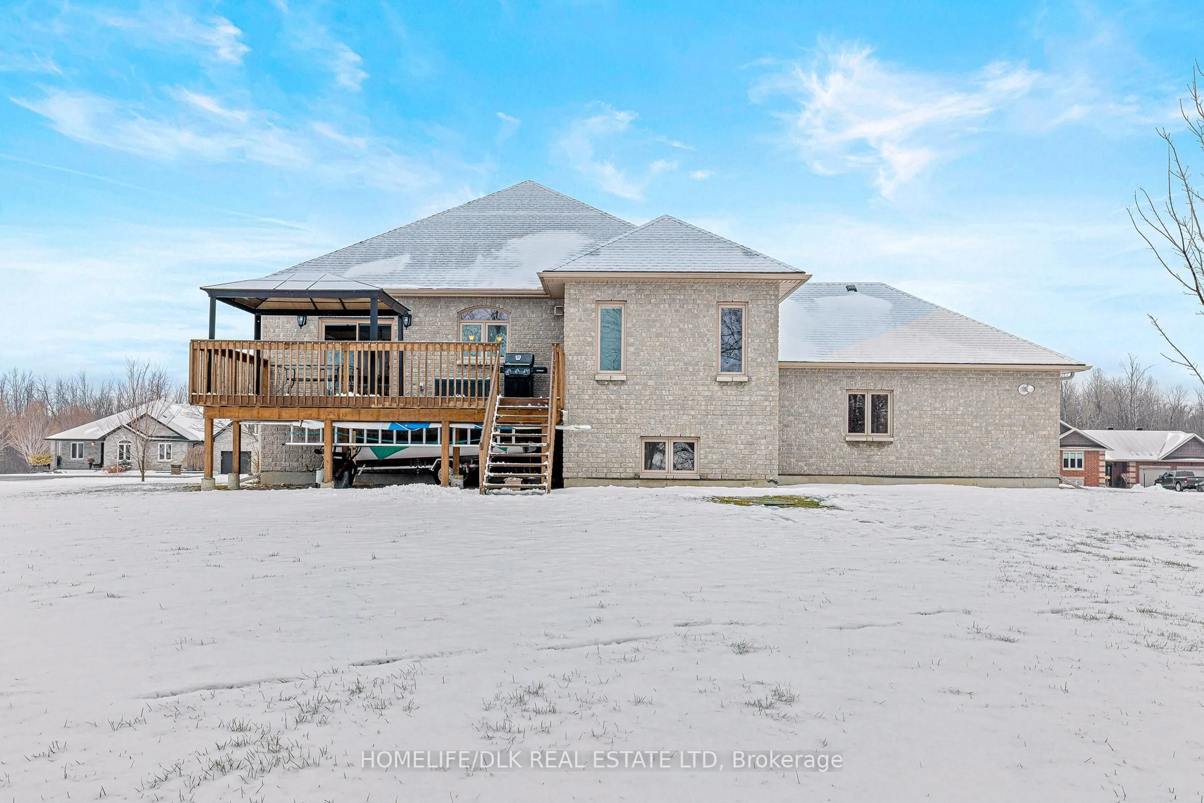 A pic from outside/outdoor area/front of a property/back of a property/a pic from drone, building for 23 Apple Blossom Dr, Augusta Ontario K6V 5T1